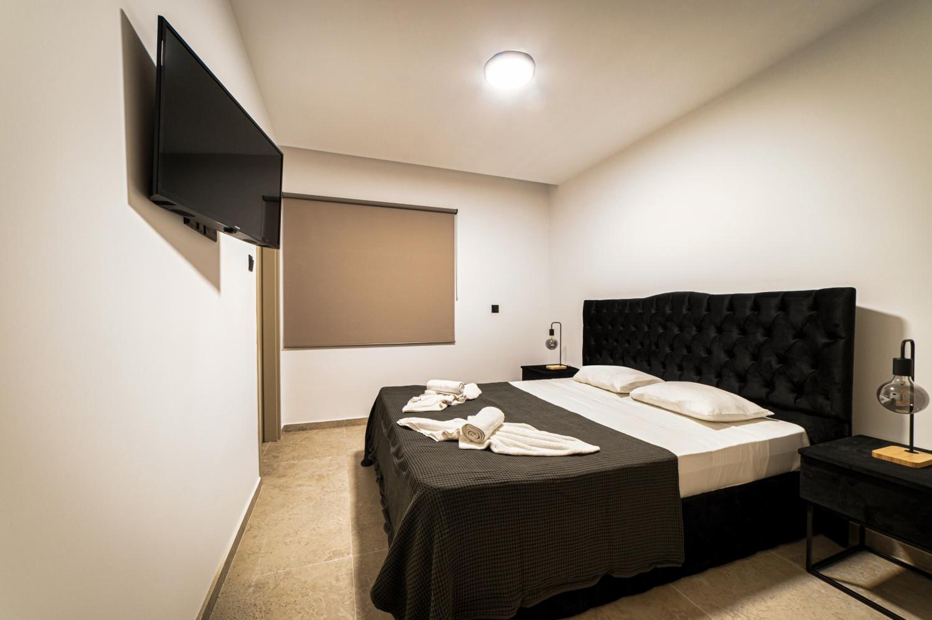 MrP Villa, Paralimni