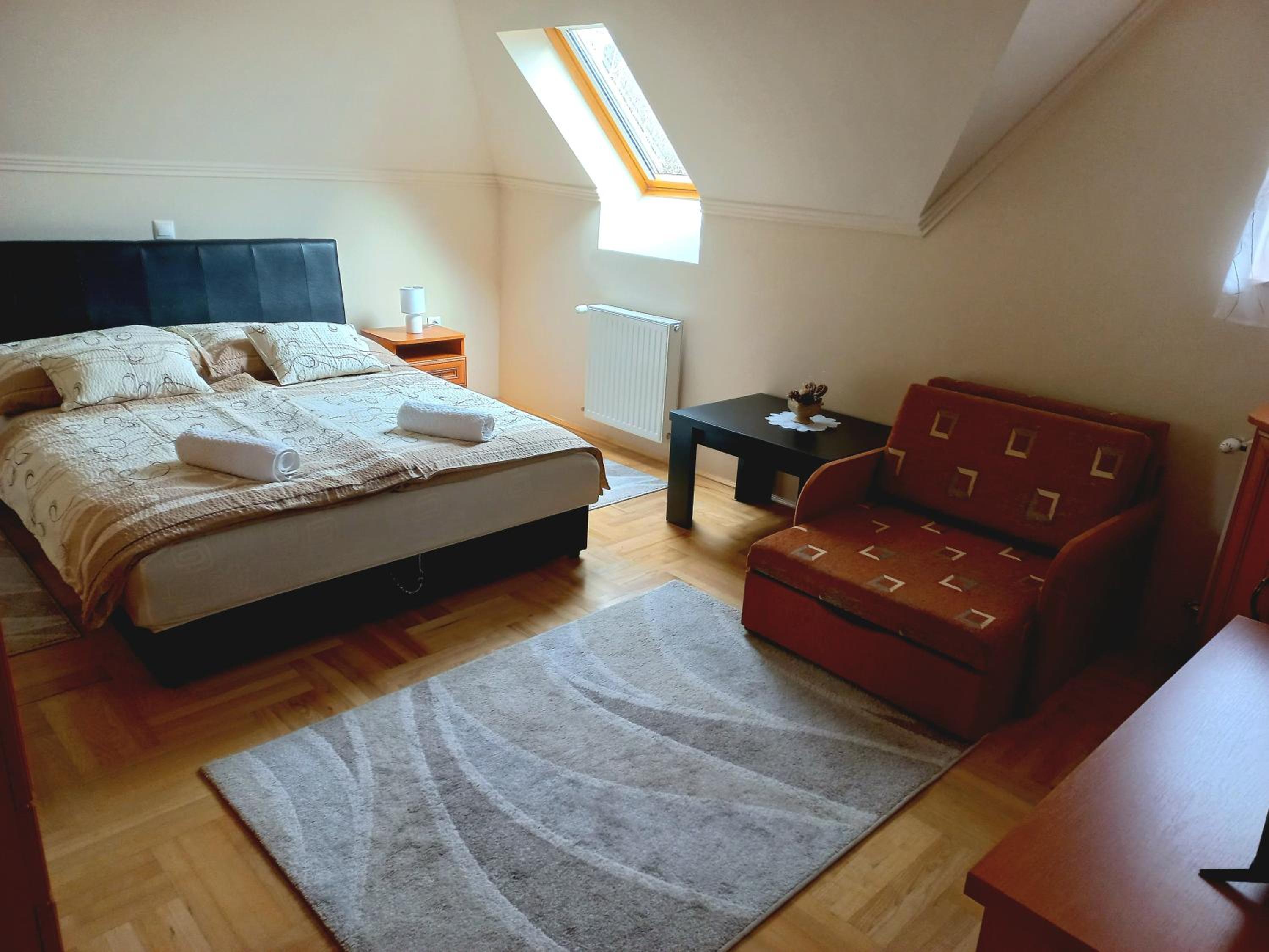 Napsugár Apartman