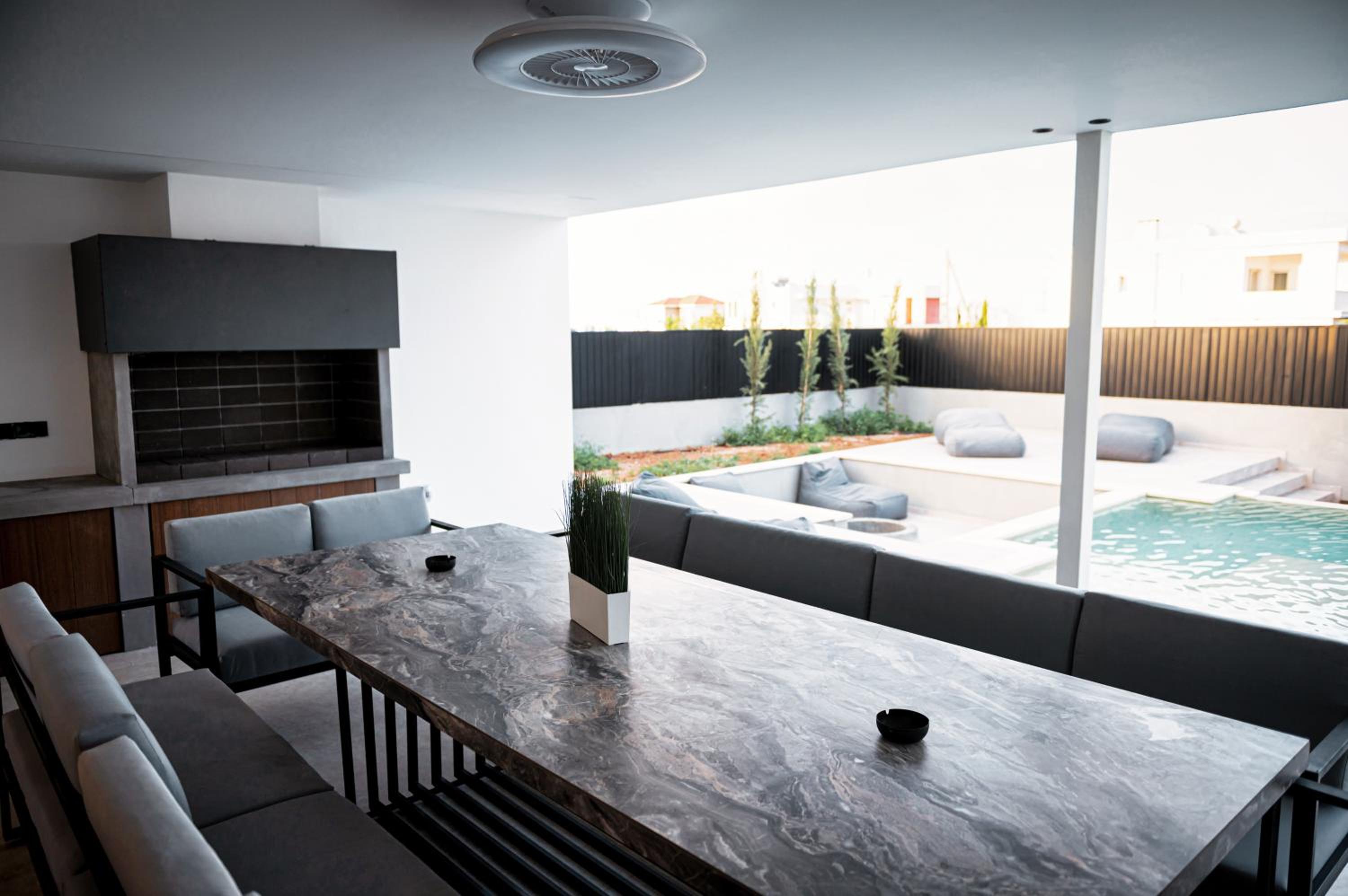 MrP Villa, Paralimni