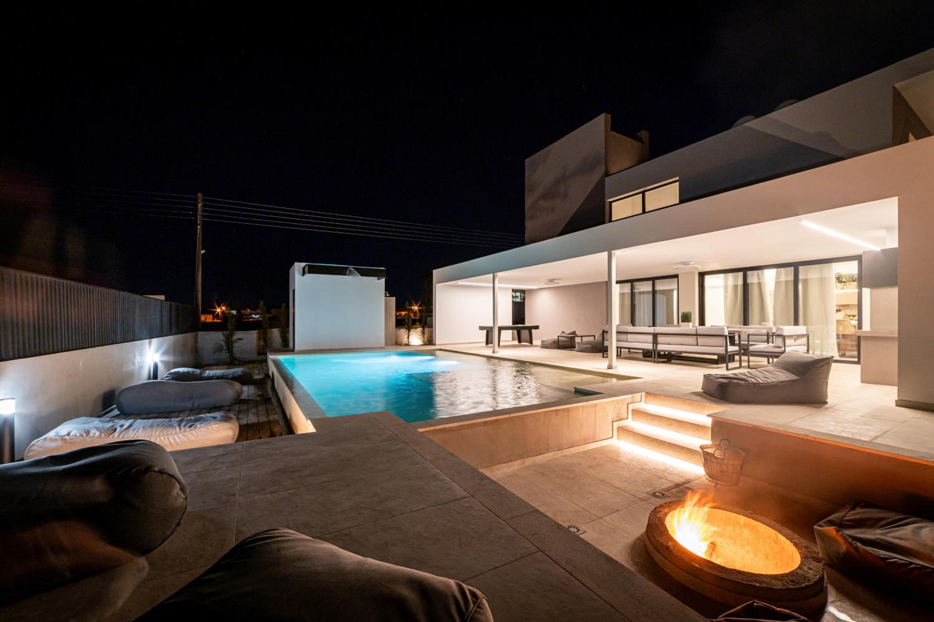 MrP Villa, Paralimni