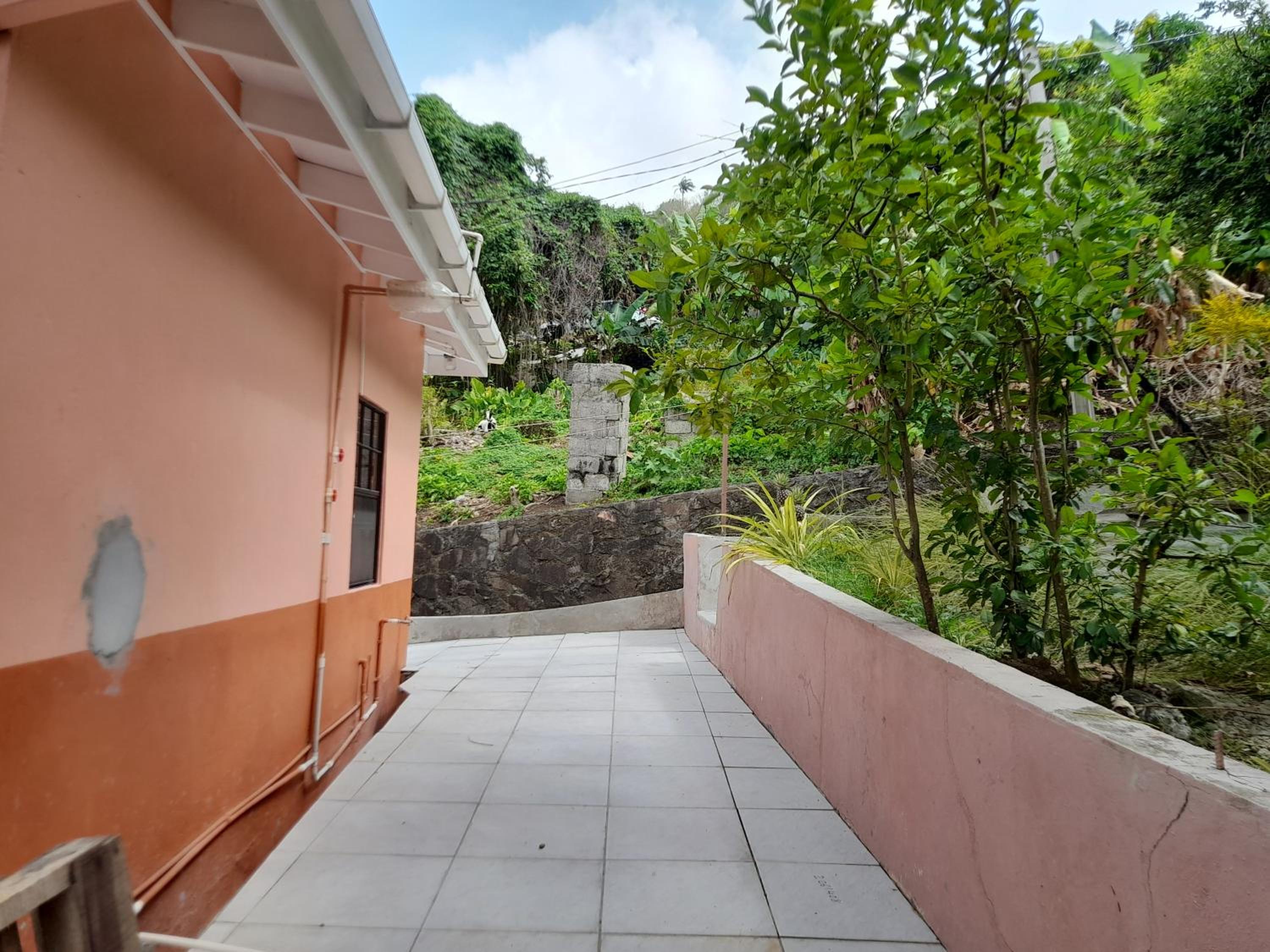 Angie's Cove, modern get-away overlooking Castries view 4