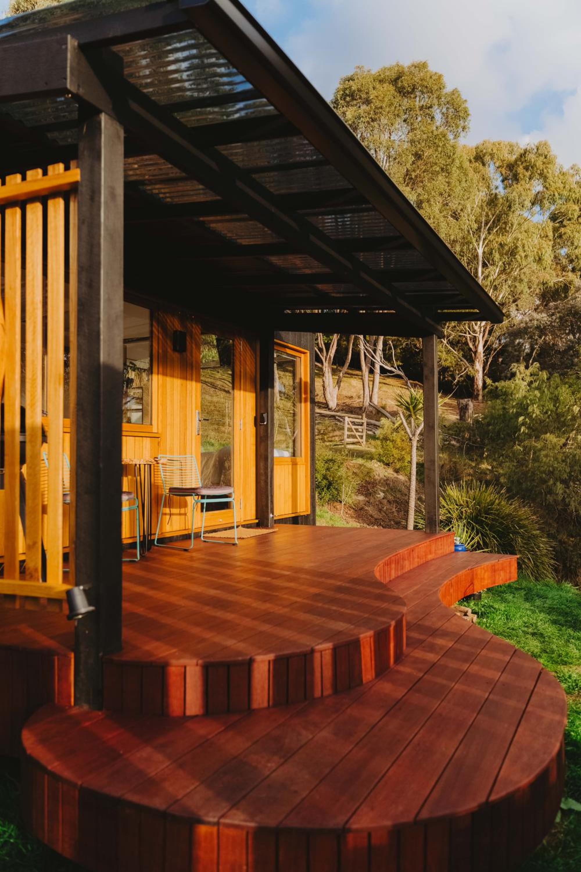 Hotel Libelle - NEW - Secluded Luxury with WATER VIEWS and wildlife, on 3 private acres IN Daylesford - Image 1