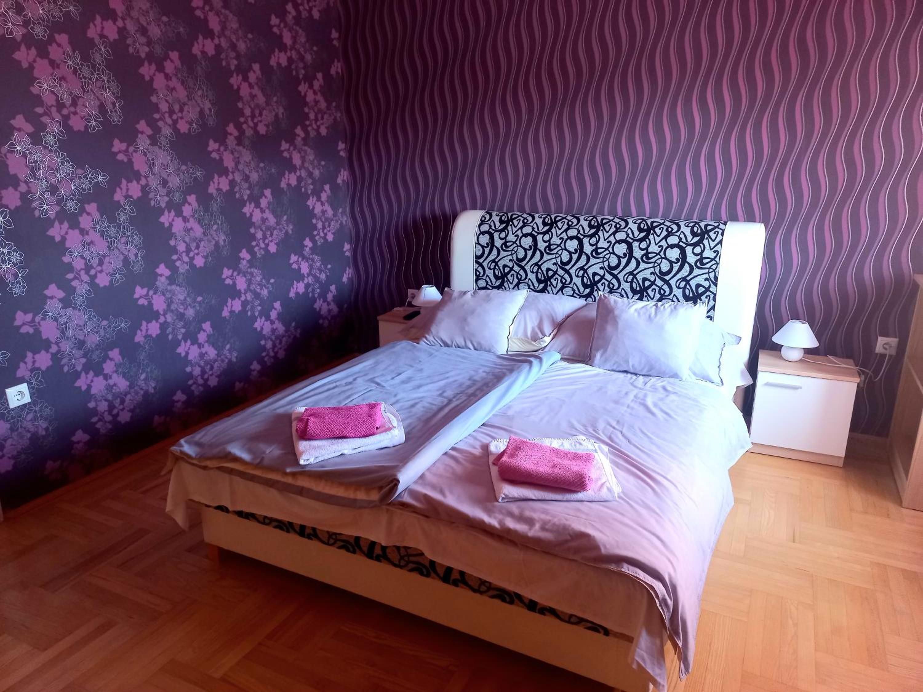 Napsugár Apartman