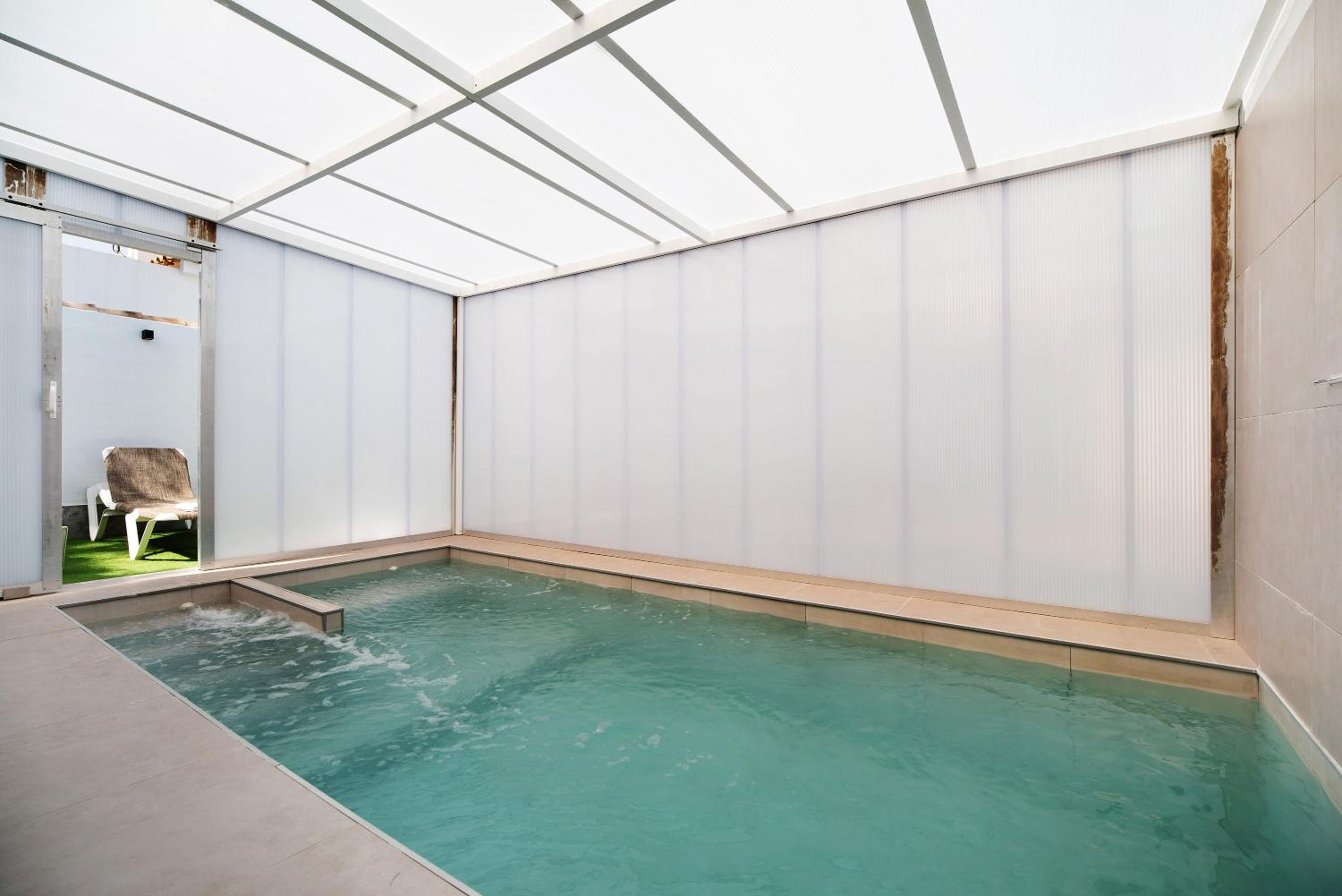 Rchico Piscina climatizada