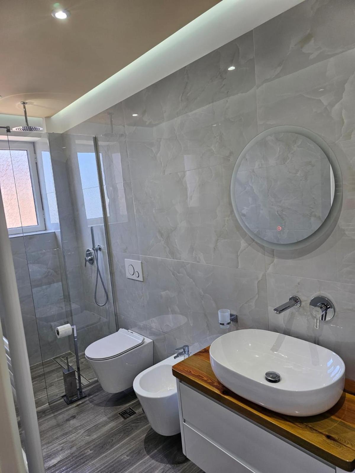 Klajdi Apartaments