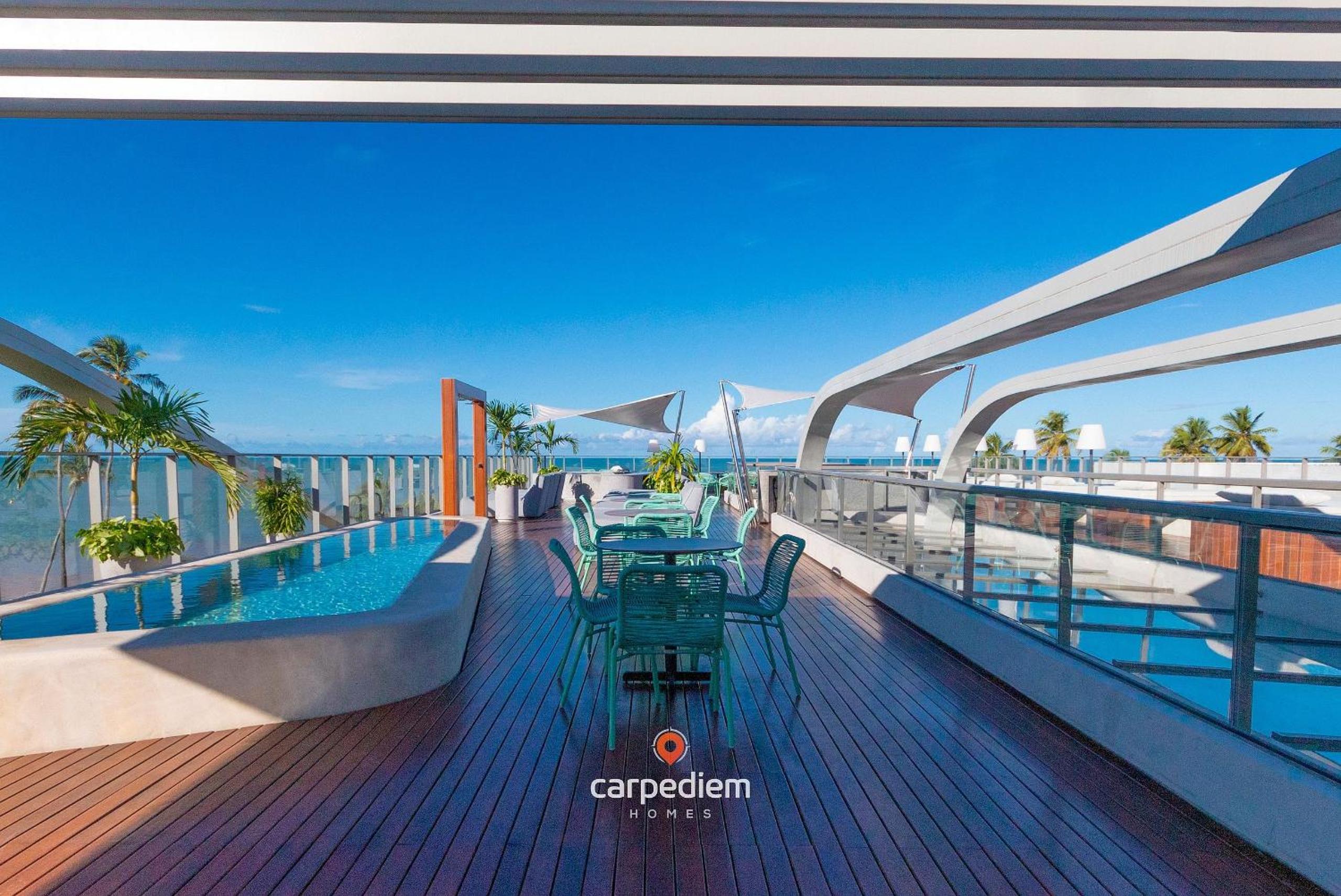 Setai Yacht #503 - Quadruple Flat by Carpediem