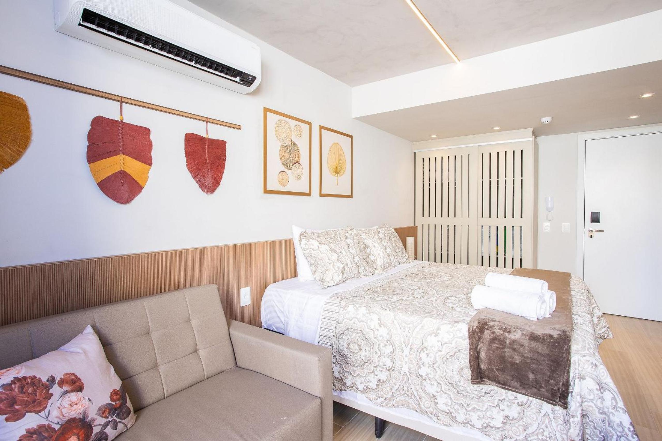 Setai Yacht #503 - Quadruple Flat by Carpediem