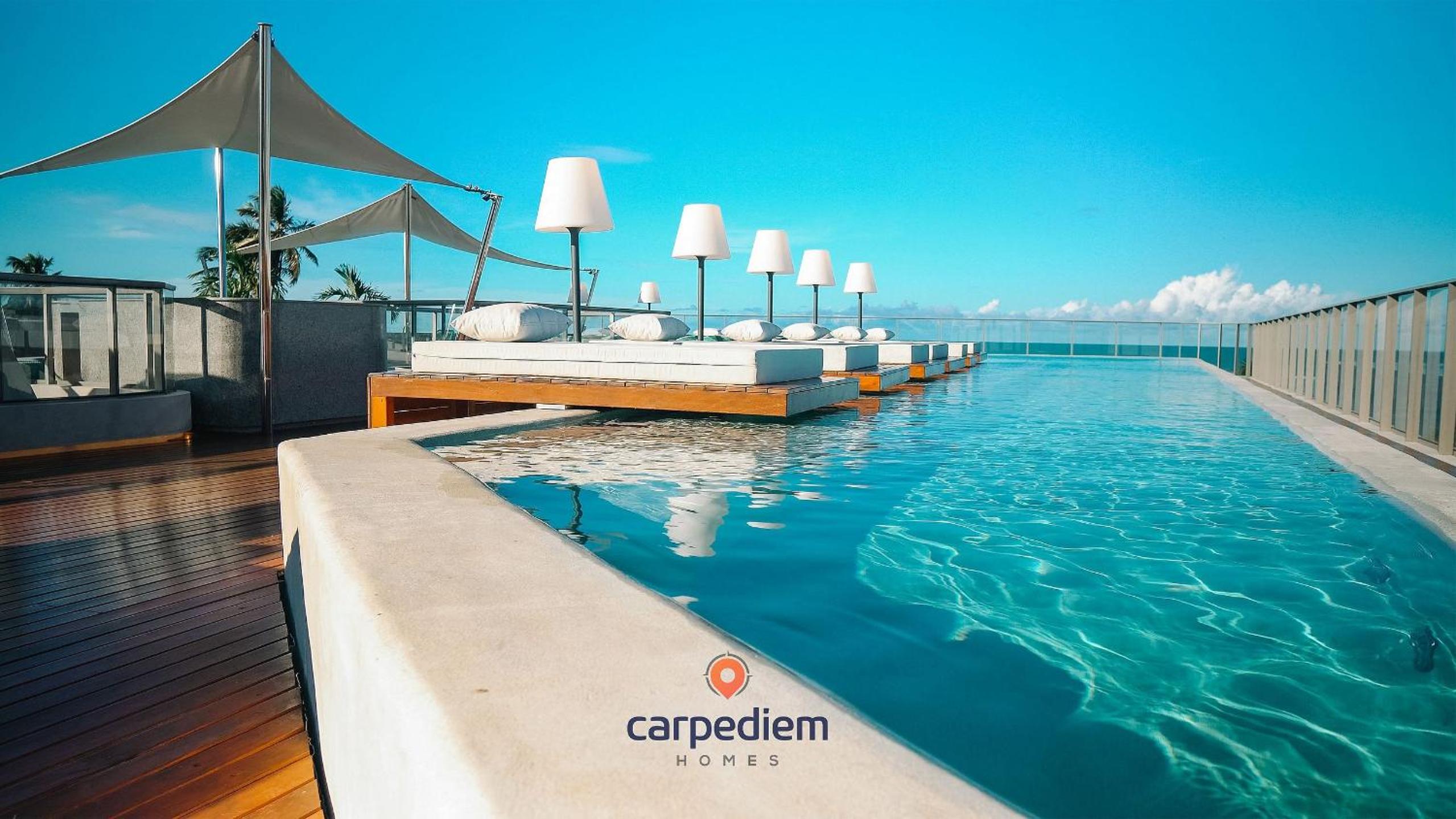Setai Yacht #503 - Quadruple Flat by Carpediem