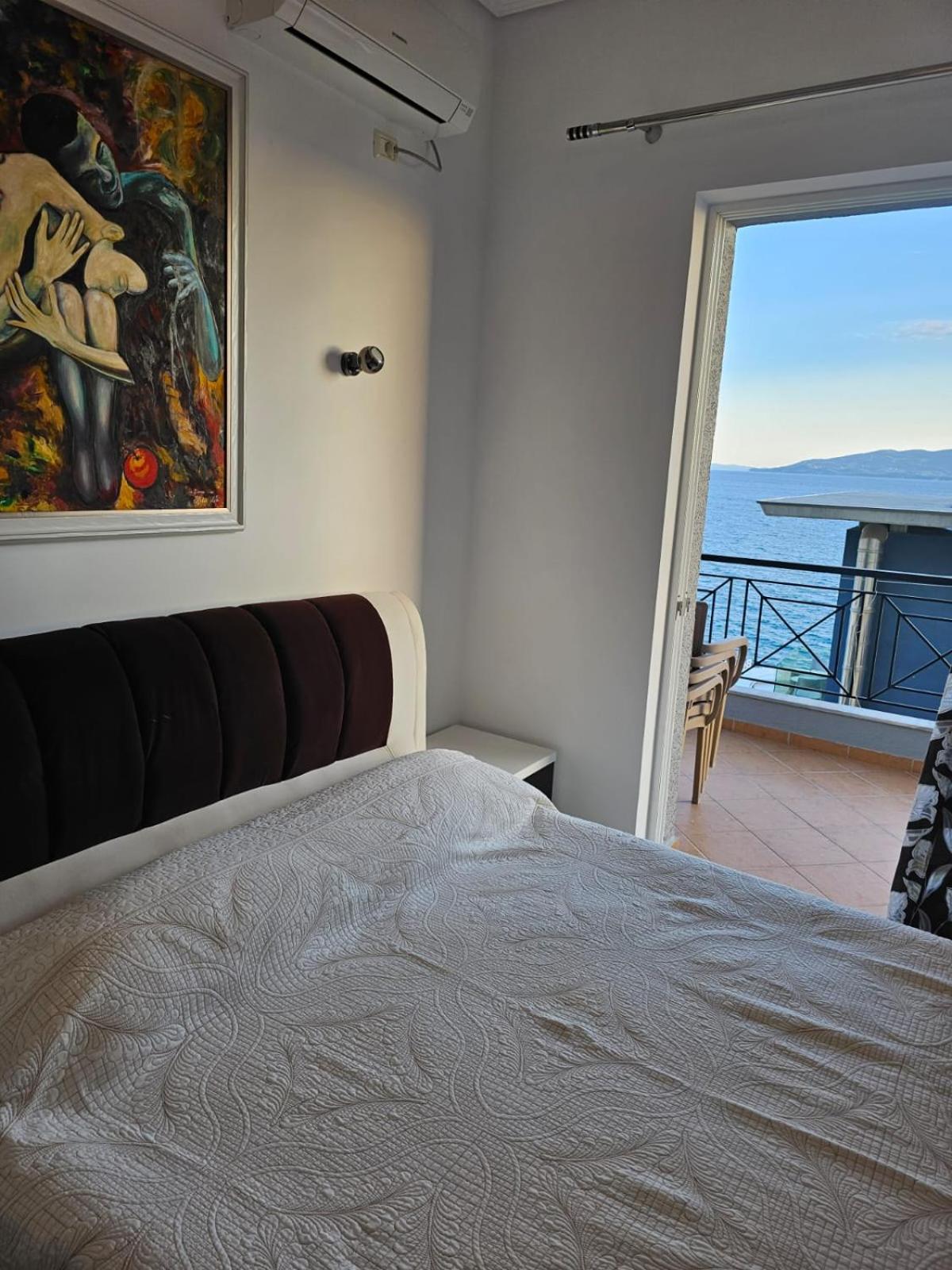 Klajdi Apartaments