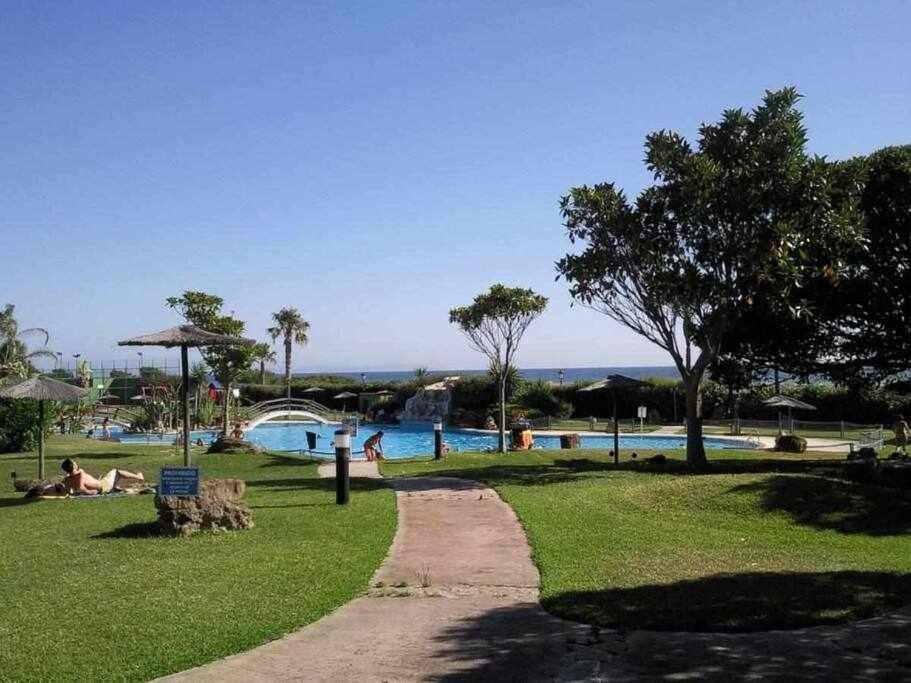 Apartamento en Atlanterra Playa con vistas al mar