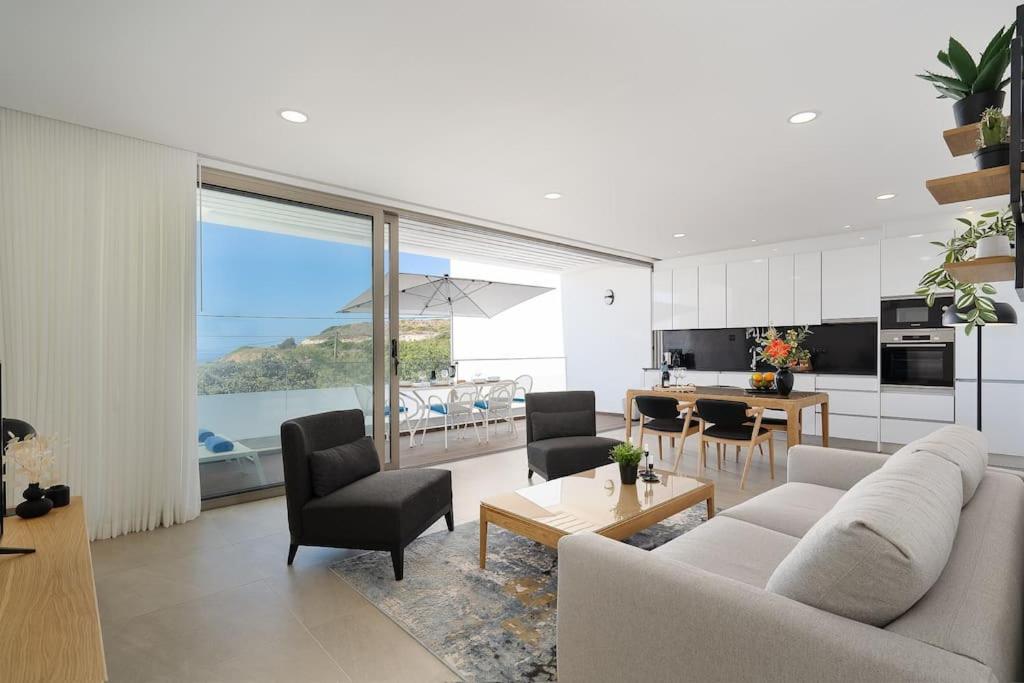 Hibisco is a modern apartment, 5min walk to beach view 4