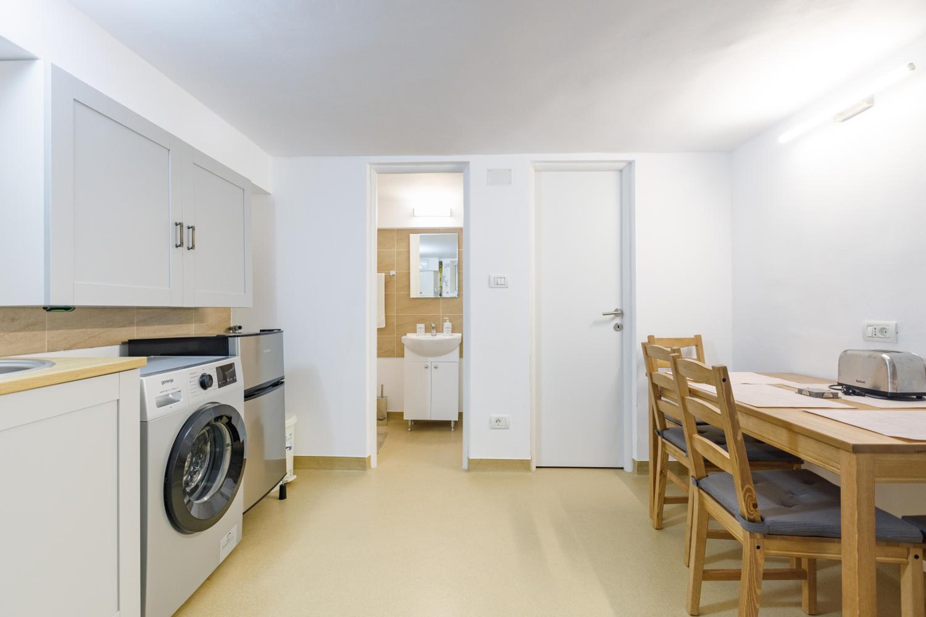Apartament Modern view 4