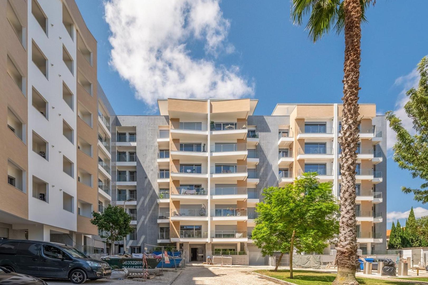 GuestReady - Parede Residence near the beaches view 3