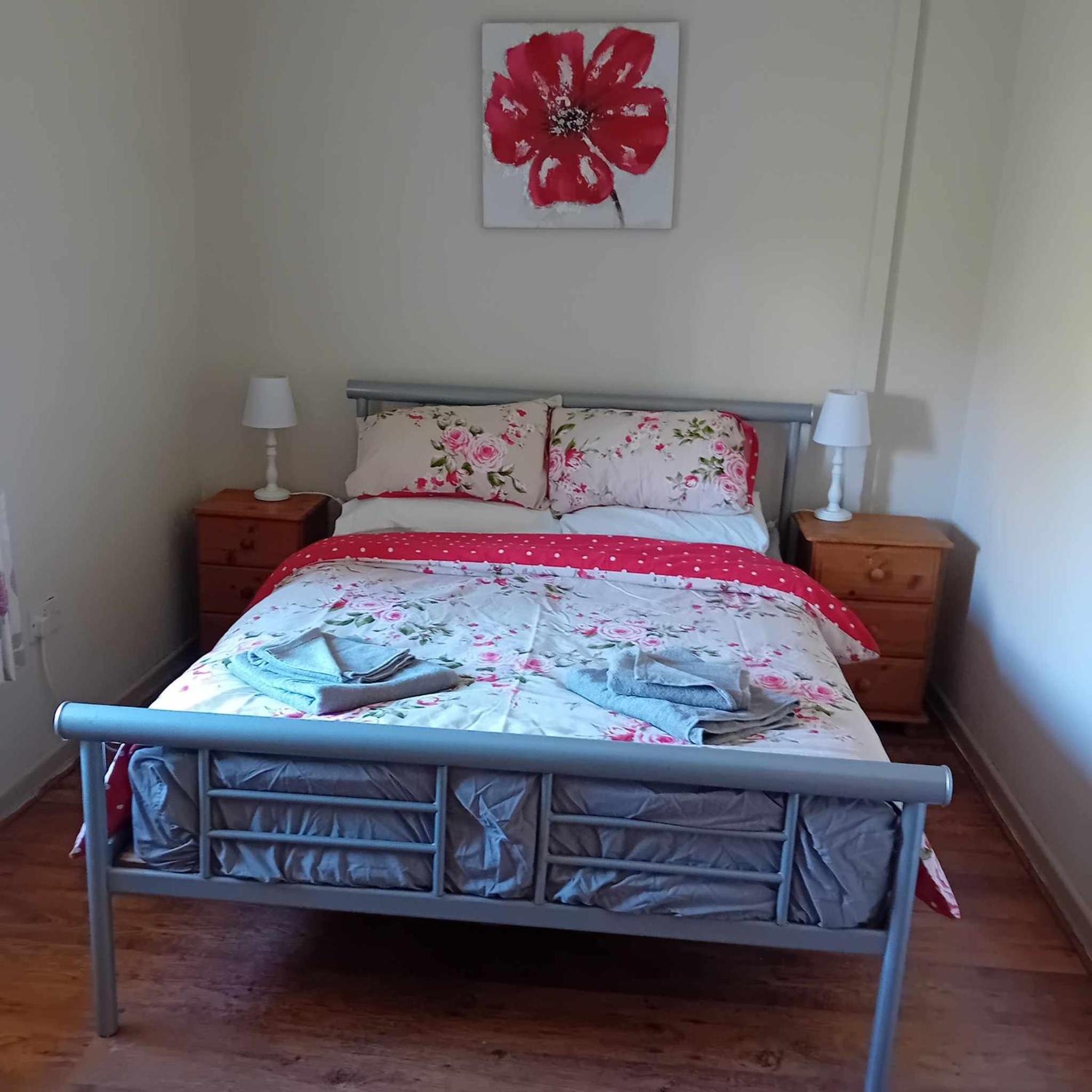 Set in a lovely village Just off coastal path view 5