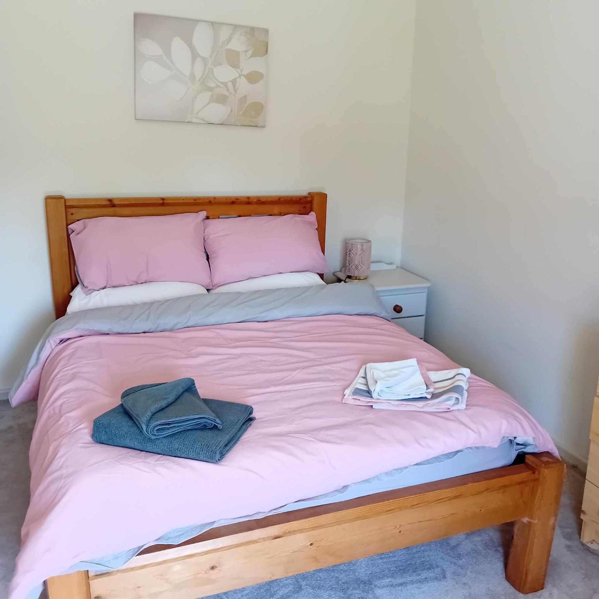 Set in a lovely village Just off coastal path view 4