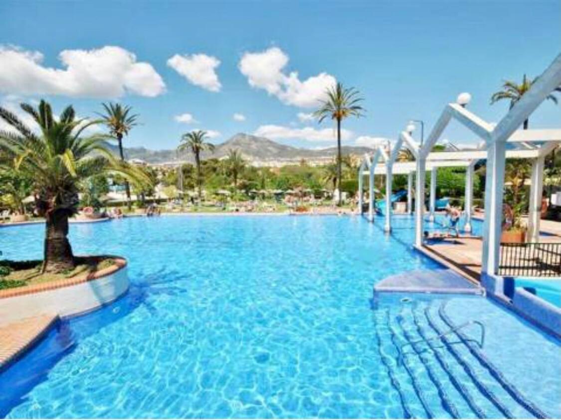 Oasis Benal Beach
