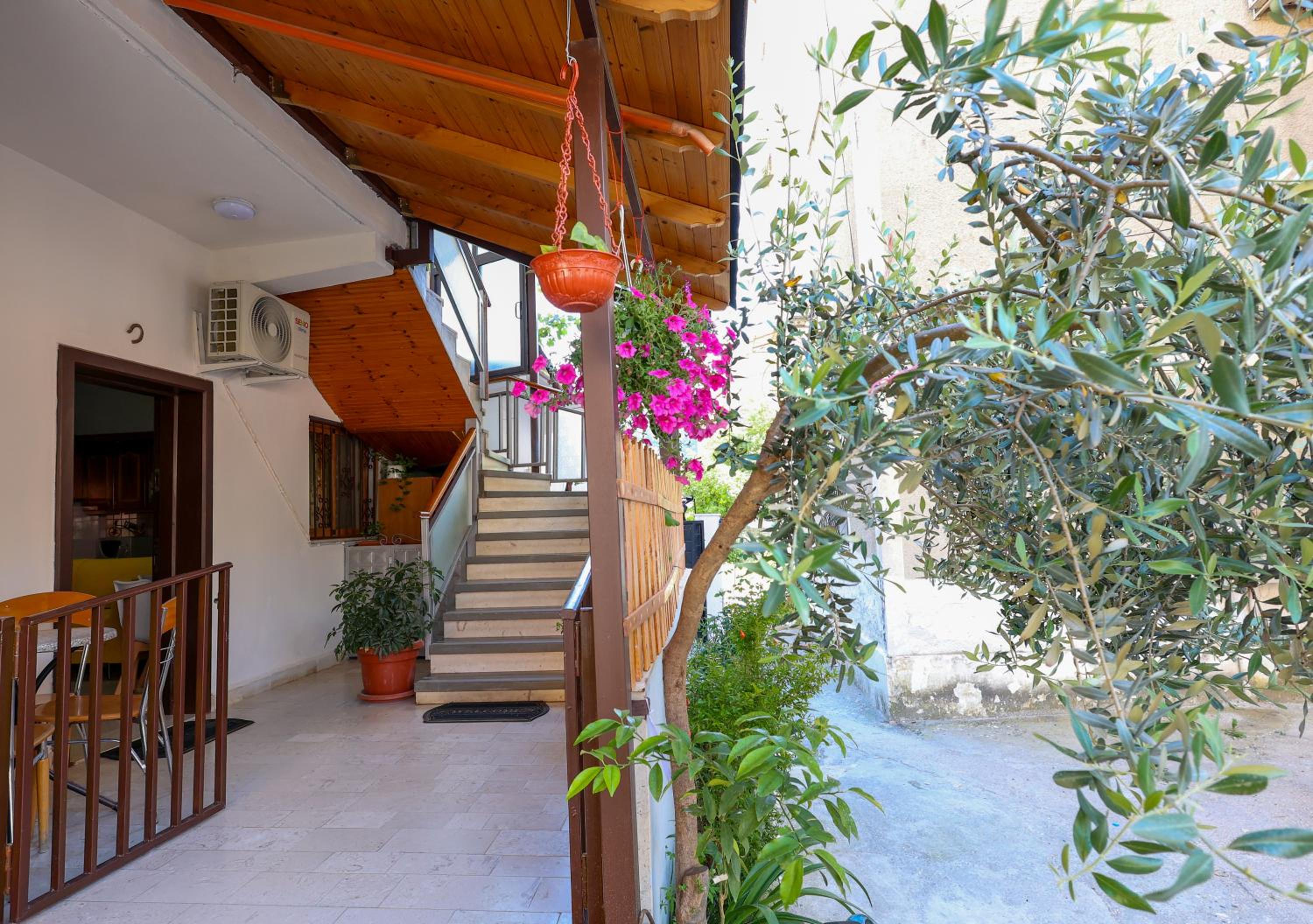 Berat Central Studio