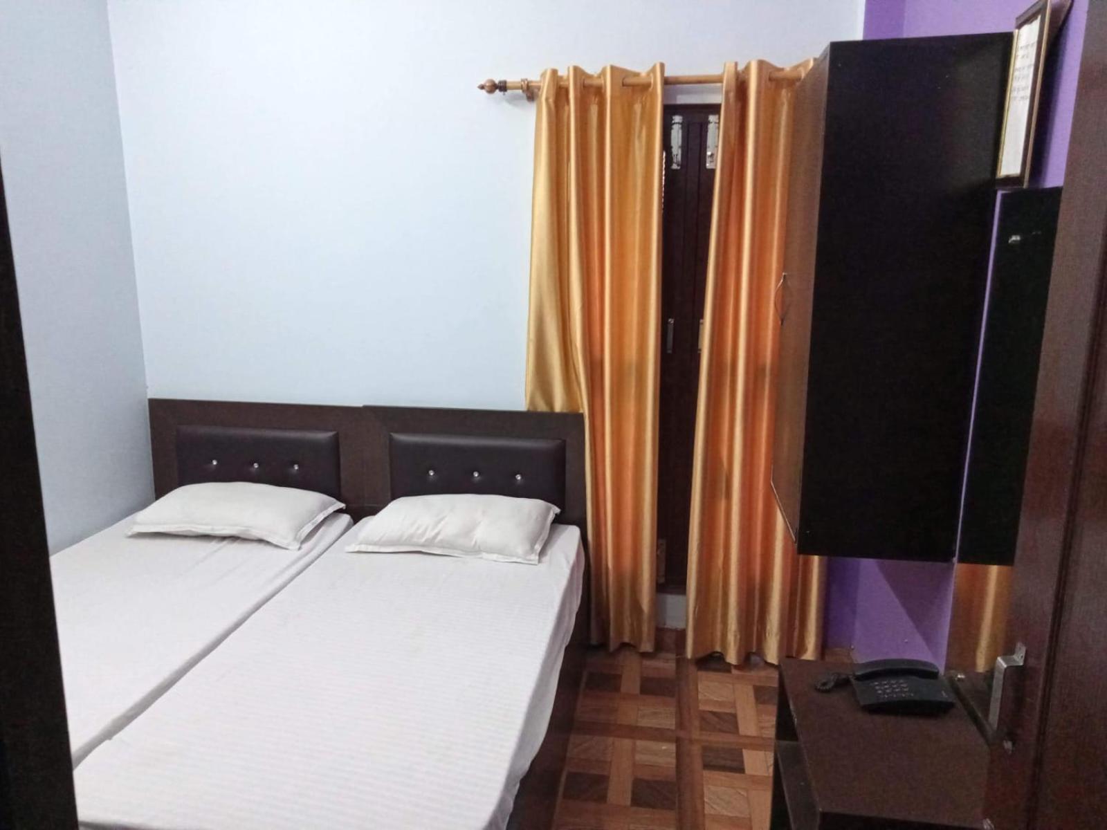 Neelkanthvas Hotel