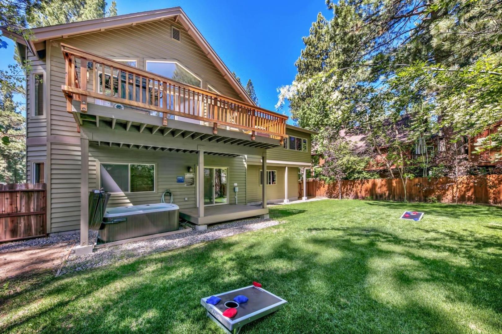Cubby Bear at Heavenly Tahoe - Pets view 4