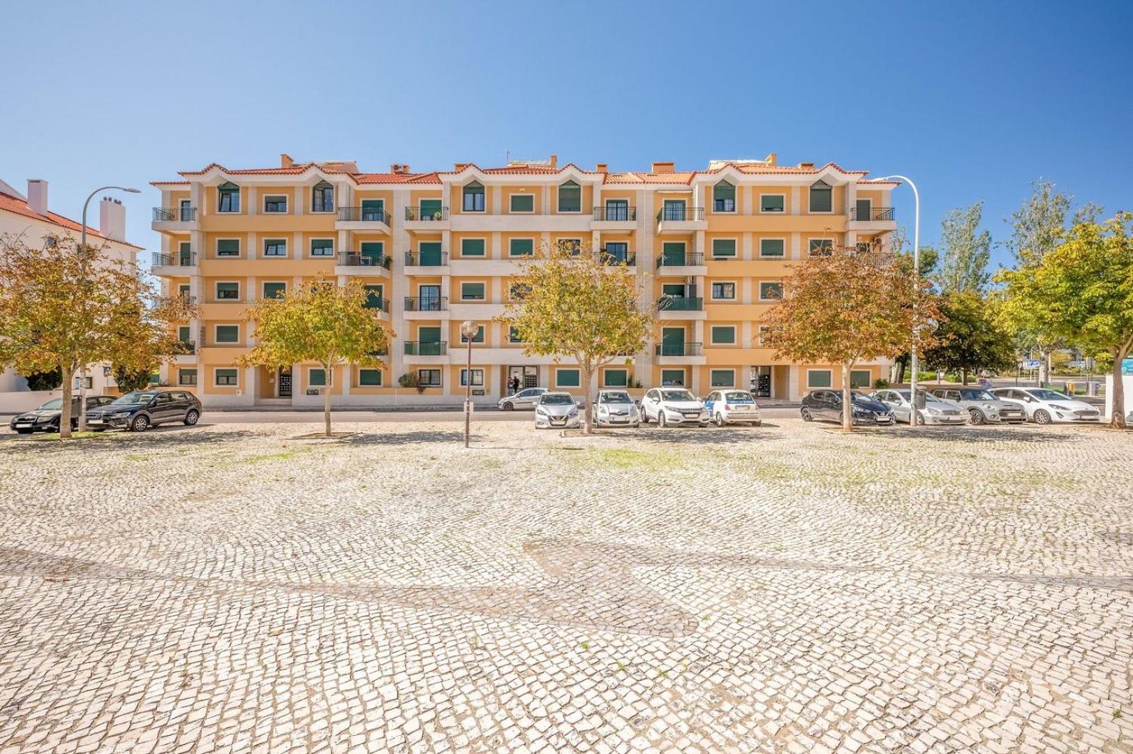 GuestReady - Relaxation near Carcavelos Beach view 2
