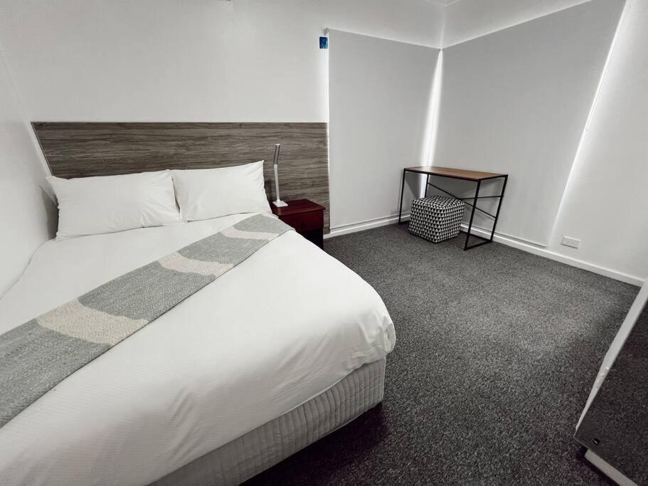 Gladstone Gem 8 - Suva CBD 2 Bedroom Apartment - view 9