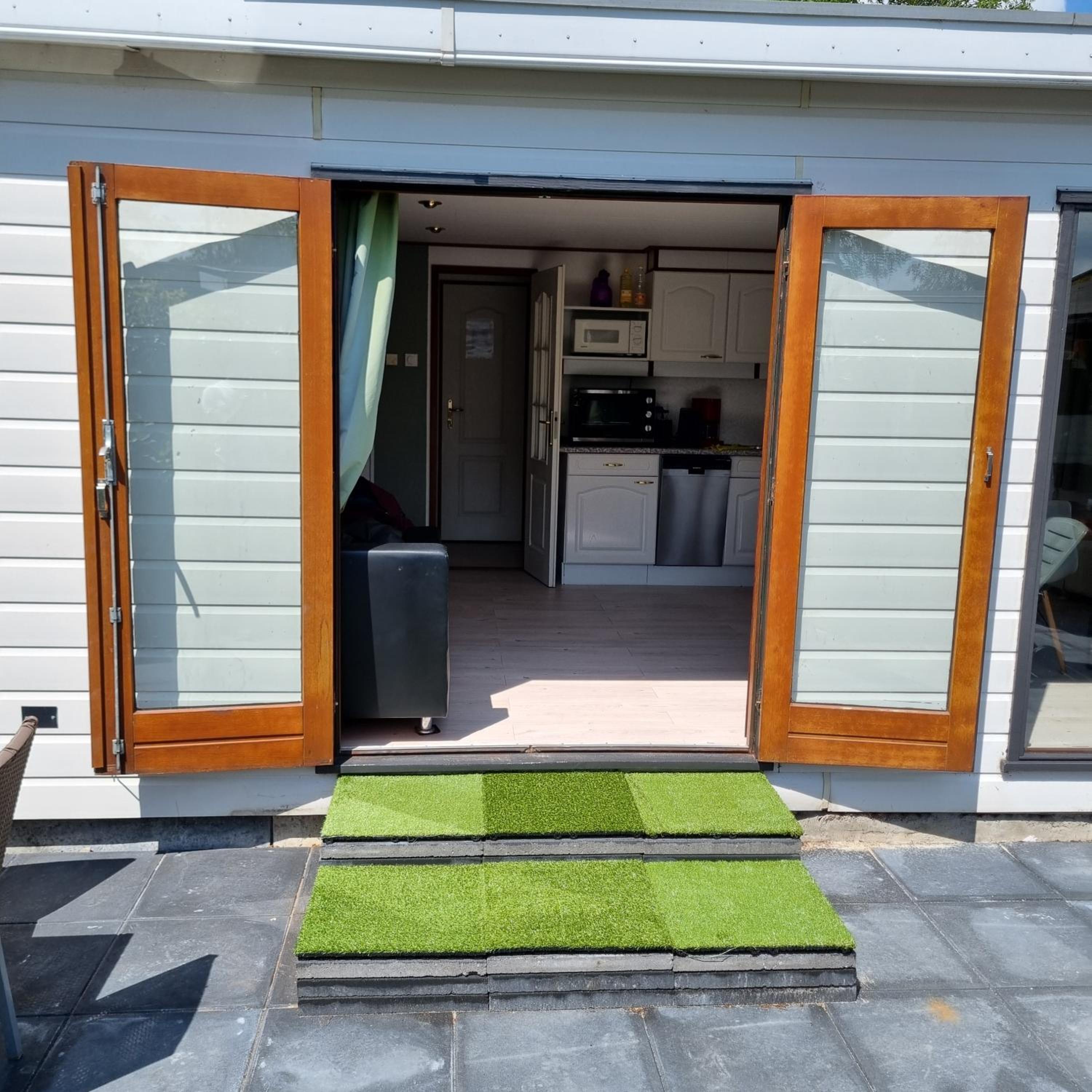 Familienfreundliches Chalet E200 in Makkum Strandnah