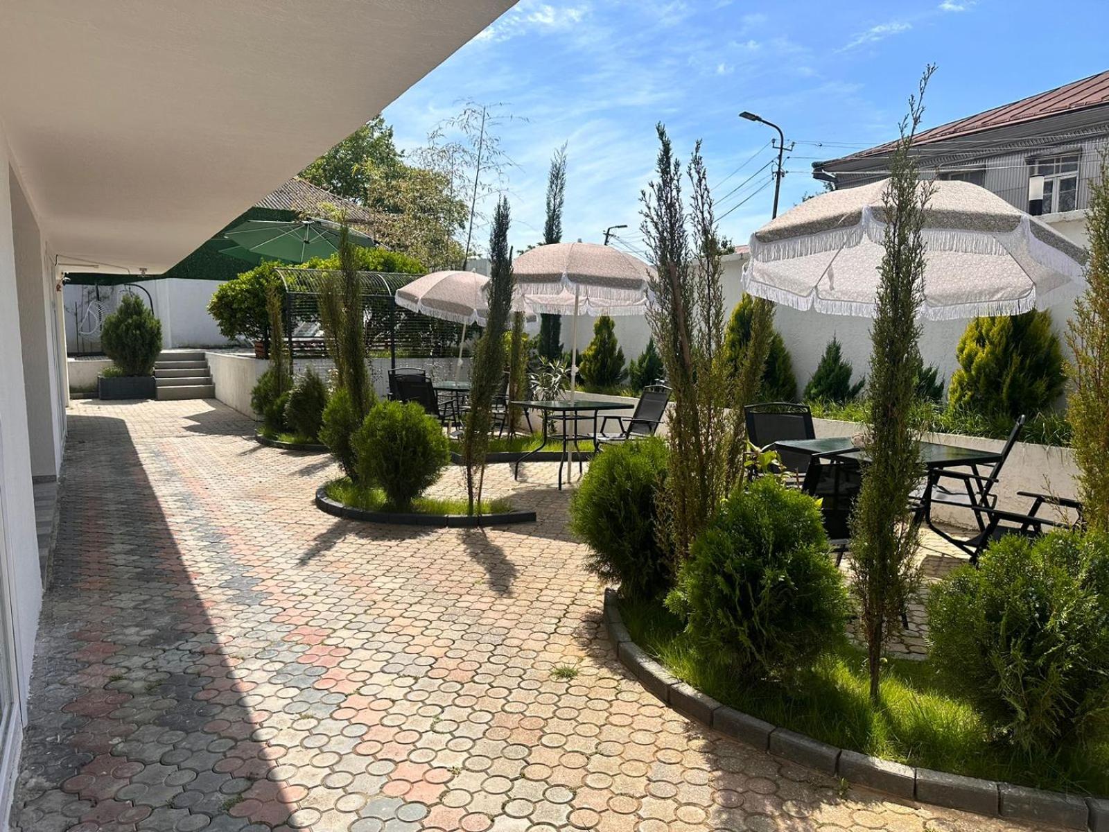 villa gardens