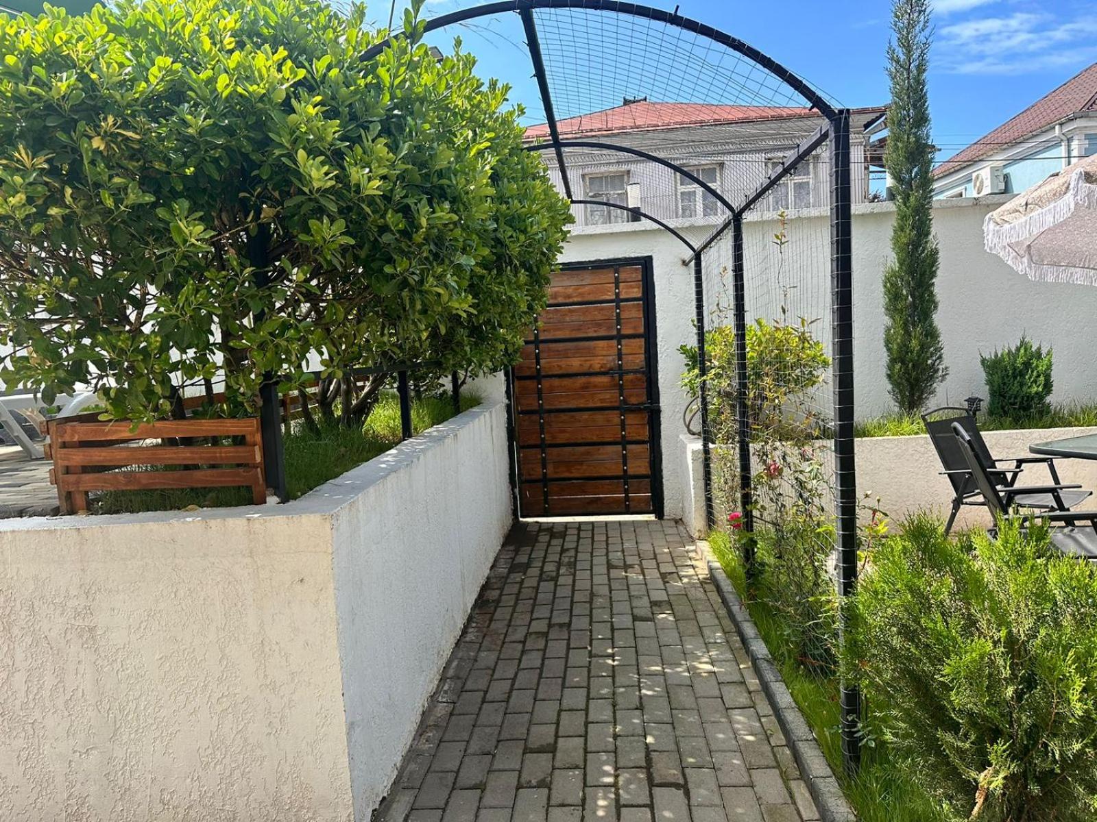 villa gardens