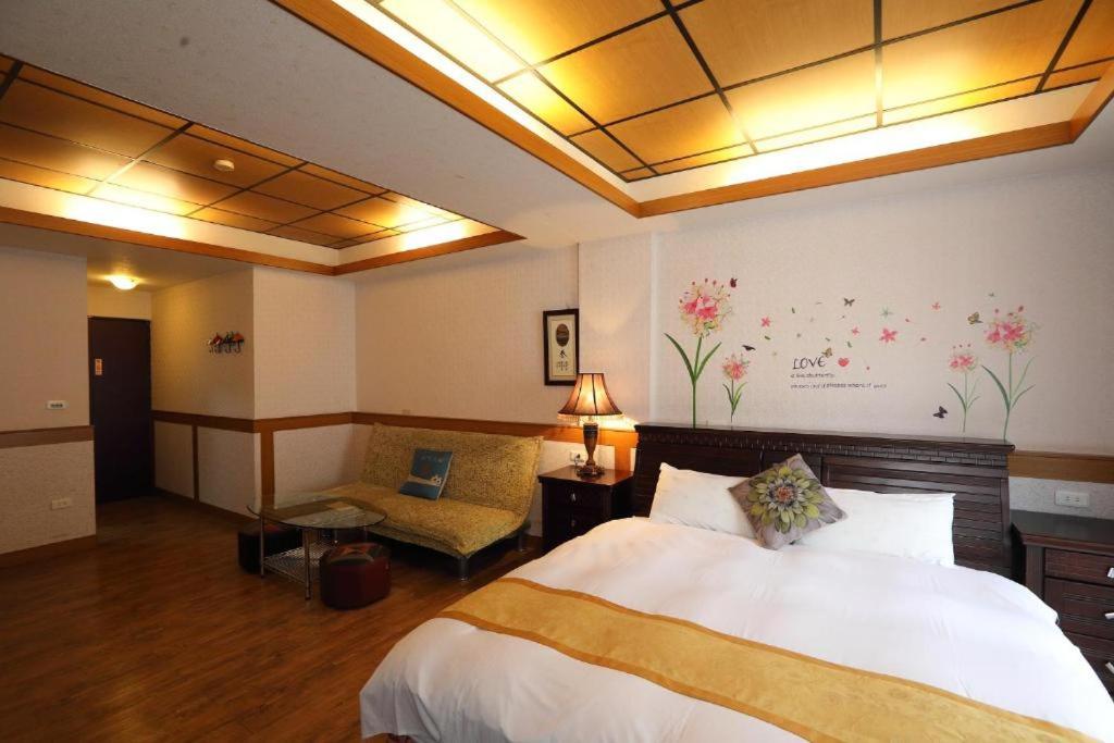 First Place B&B (Hualien Railway Station)