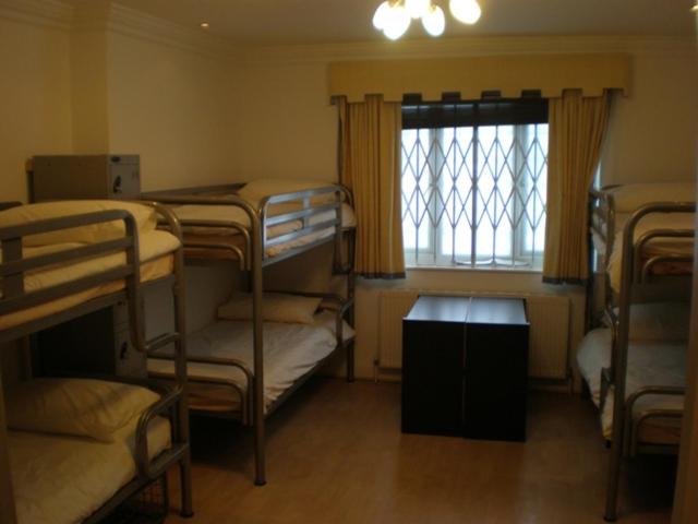 365 London Hostel