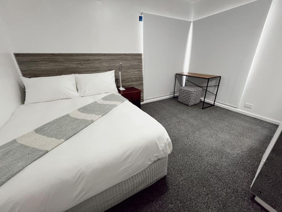 Gladstone Gem 5 - Suva CBD 2 Bedroom Apartment - view 7