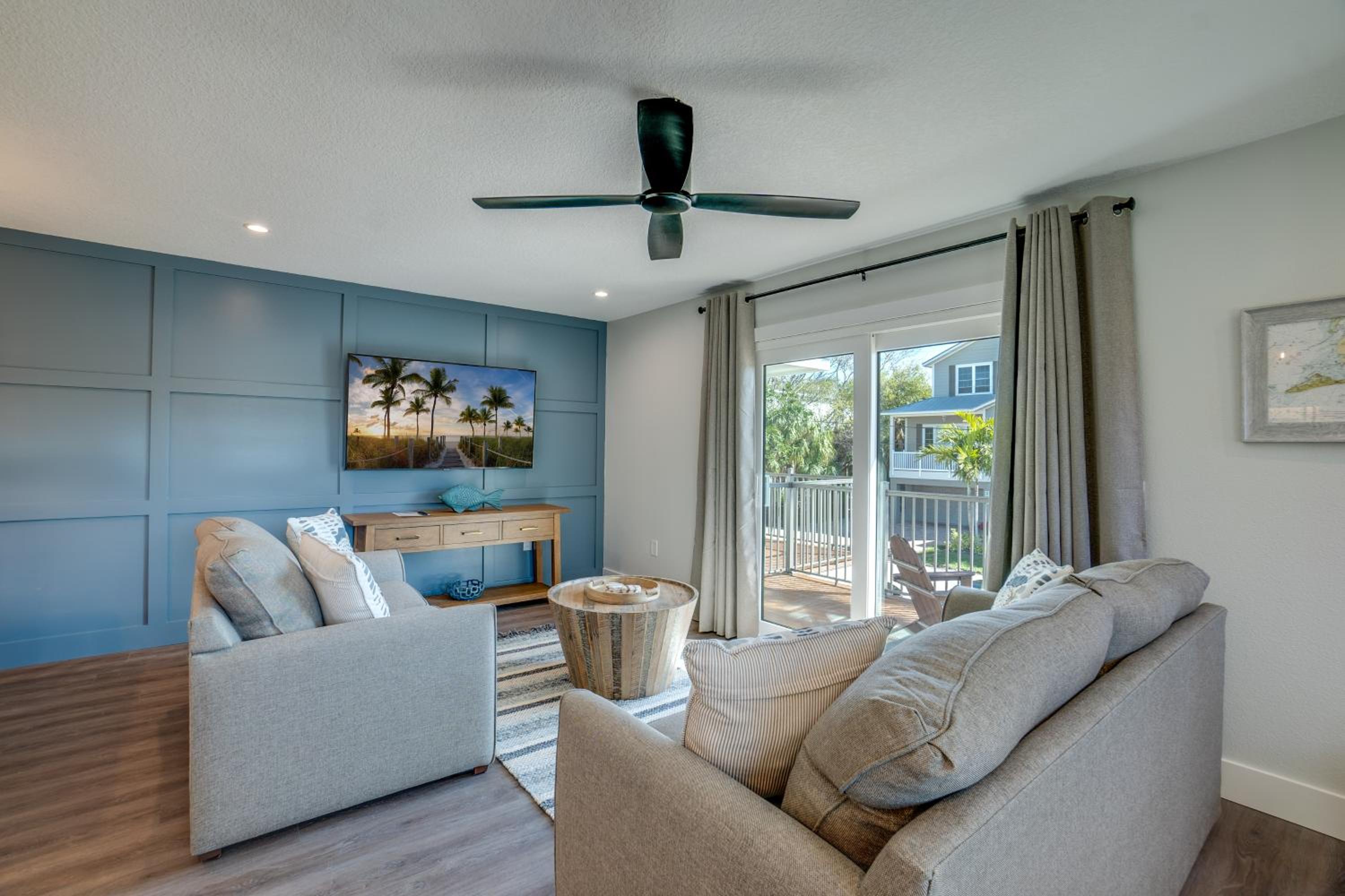 Paradise Palms all you need for your beach getaway with private pool & spa view 3