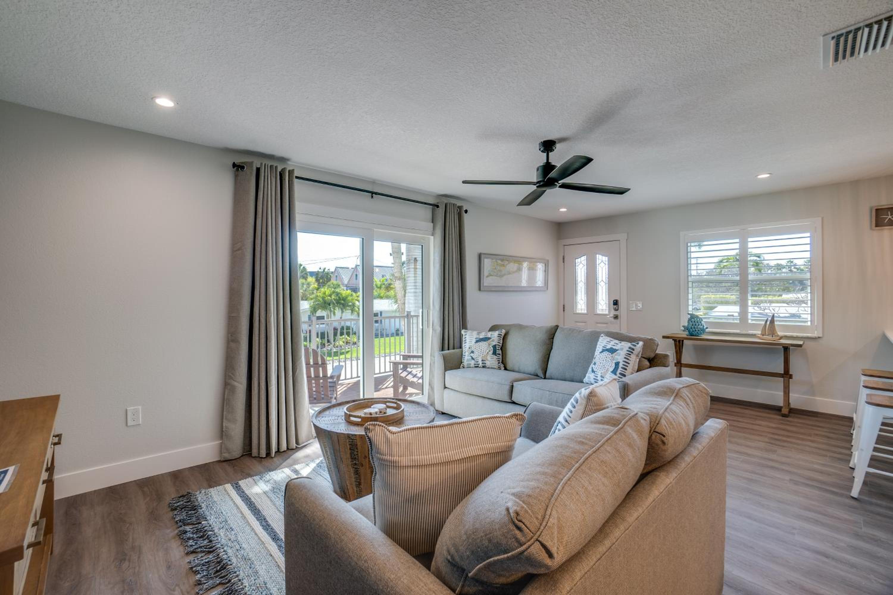Paradise Palms all you need for your beach getaway with private pool & spa view 4