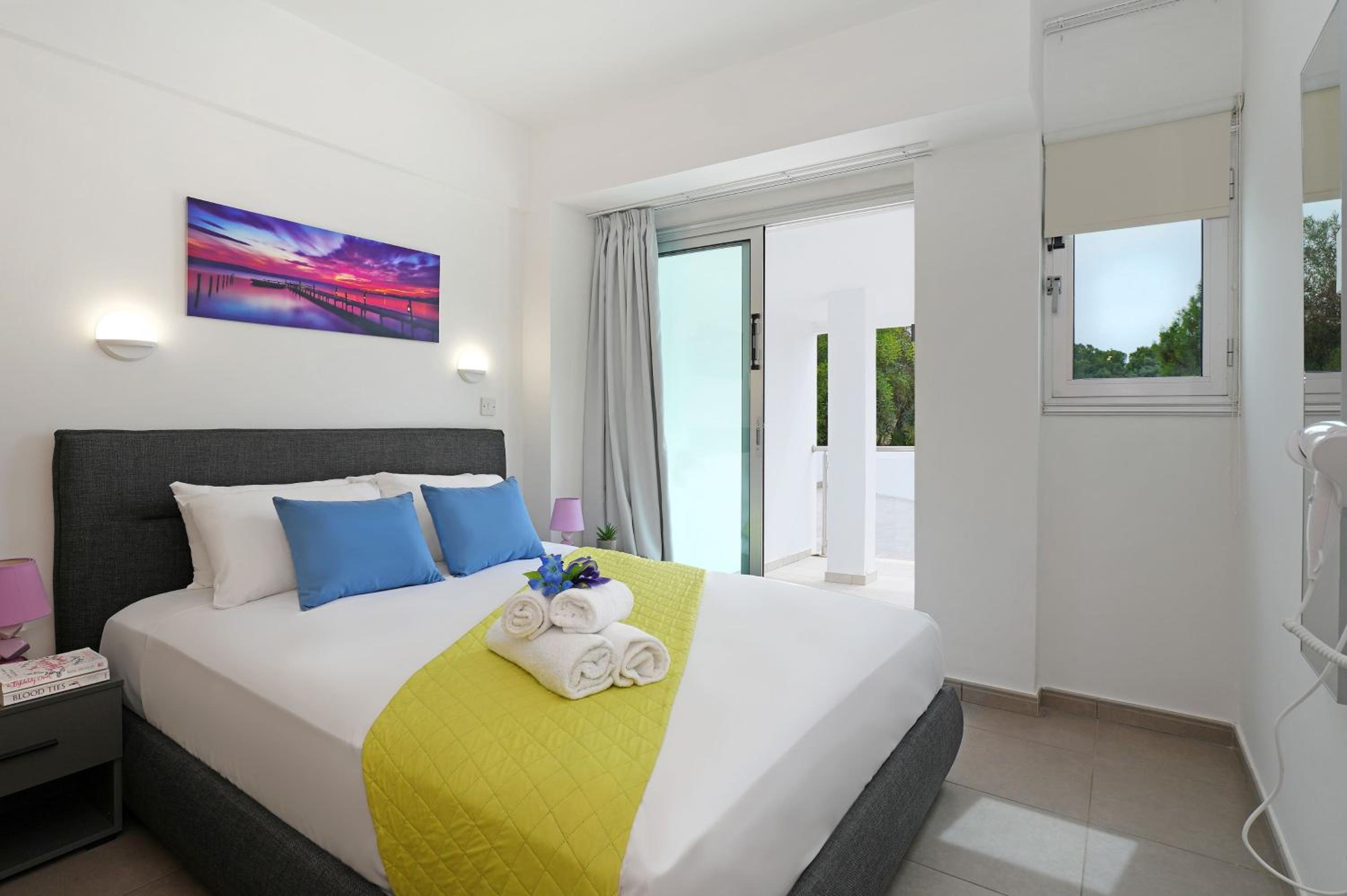 Alessia 2bed Apartment - Coralli Beachfront Resort