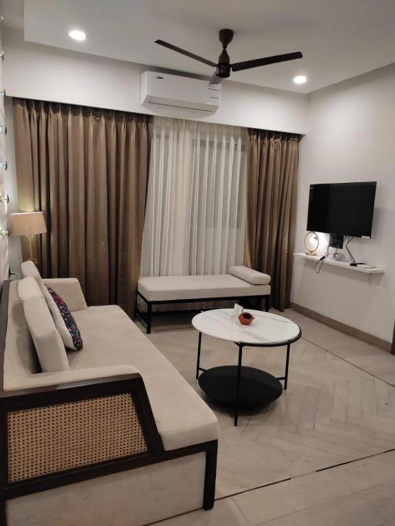 1BHK with Kitchen,Washing Machine,Wifi,Parking,Netflex,Foot Massager near CALANGUTE BEACH view 3