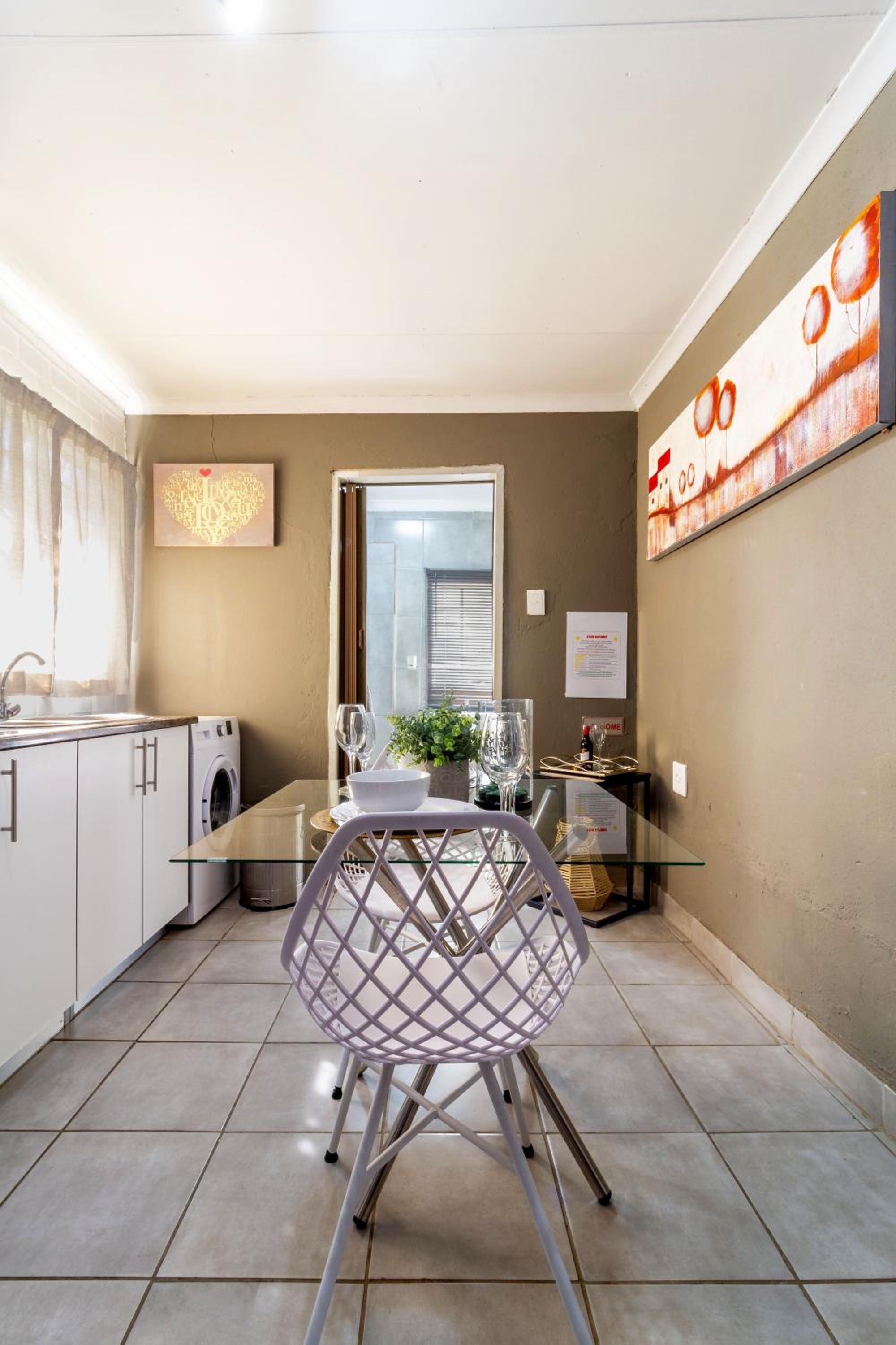Cheerful Cottage
