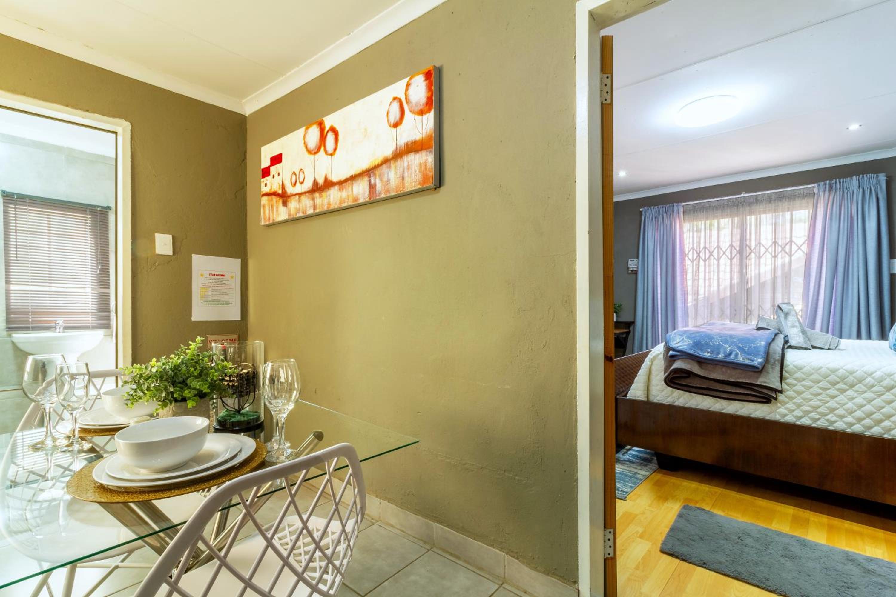 Cheerful Cottage