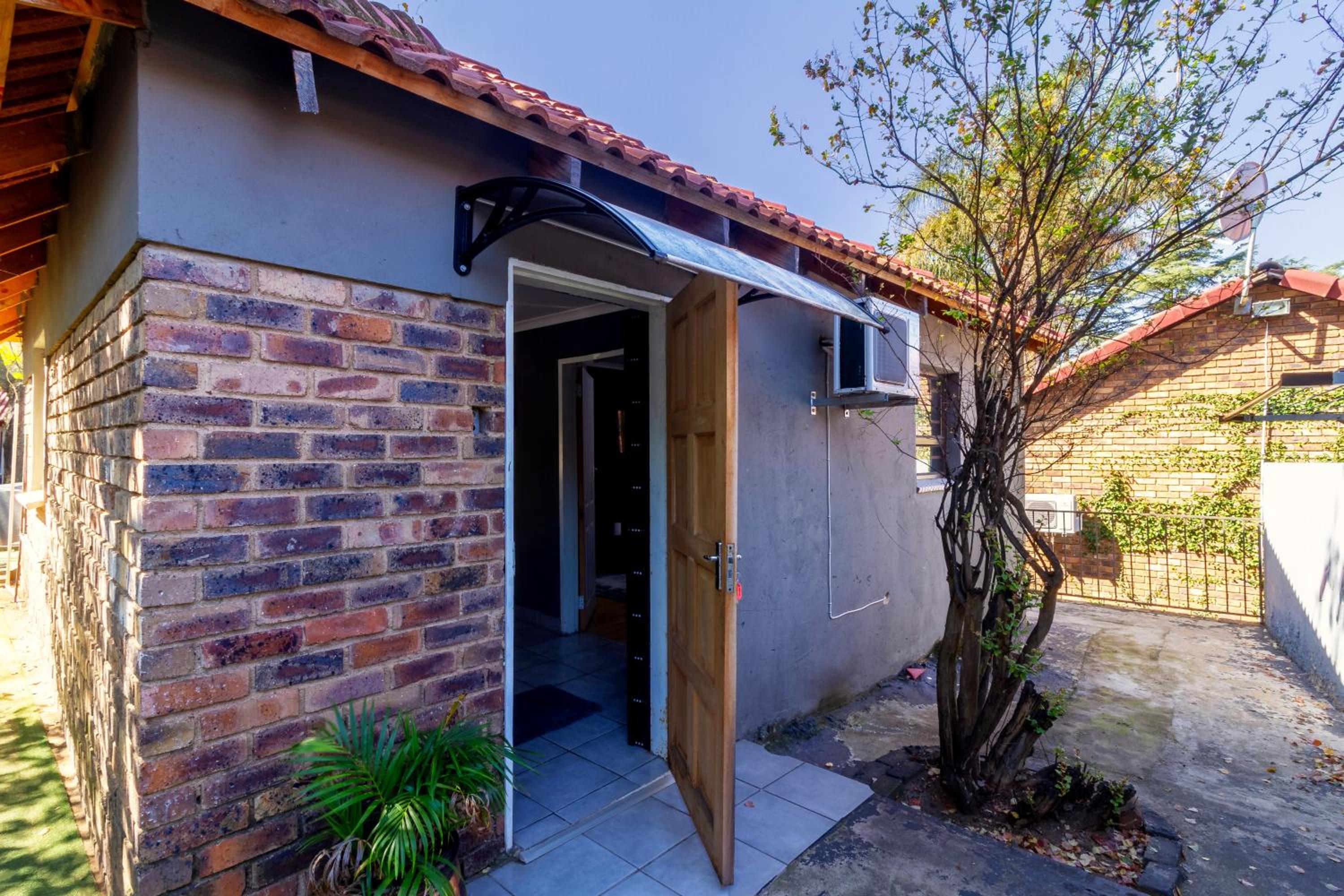 Cheerful Cottage