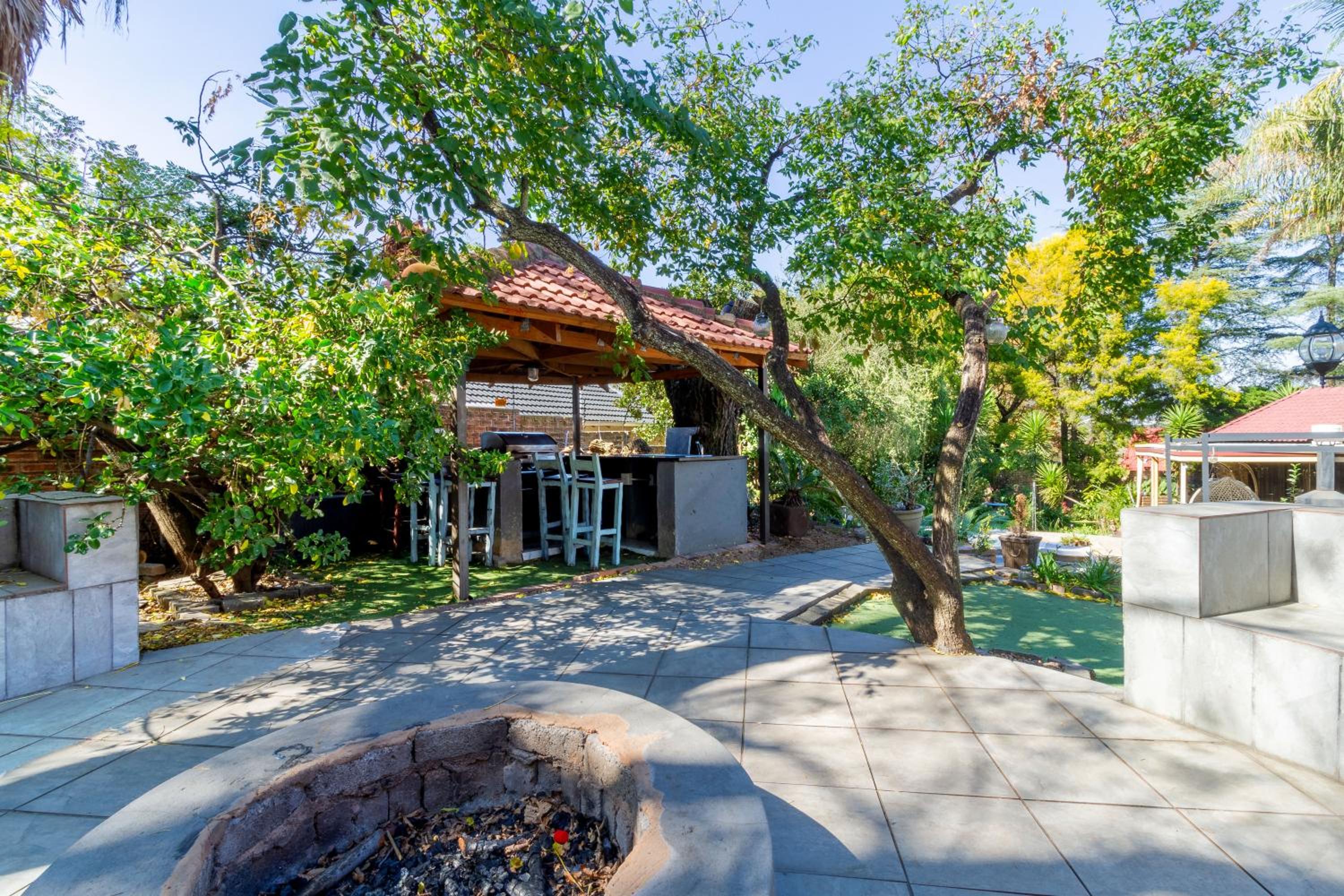 Cheerful Cottage