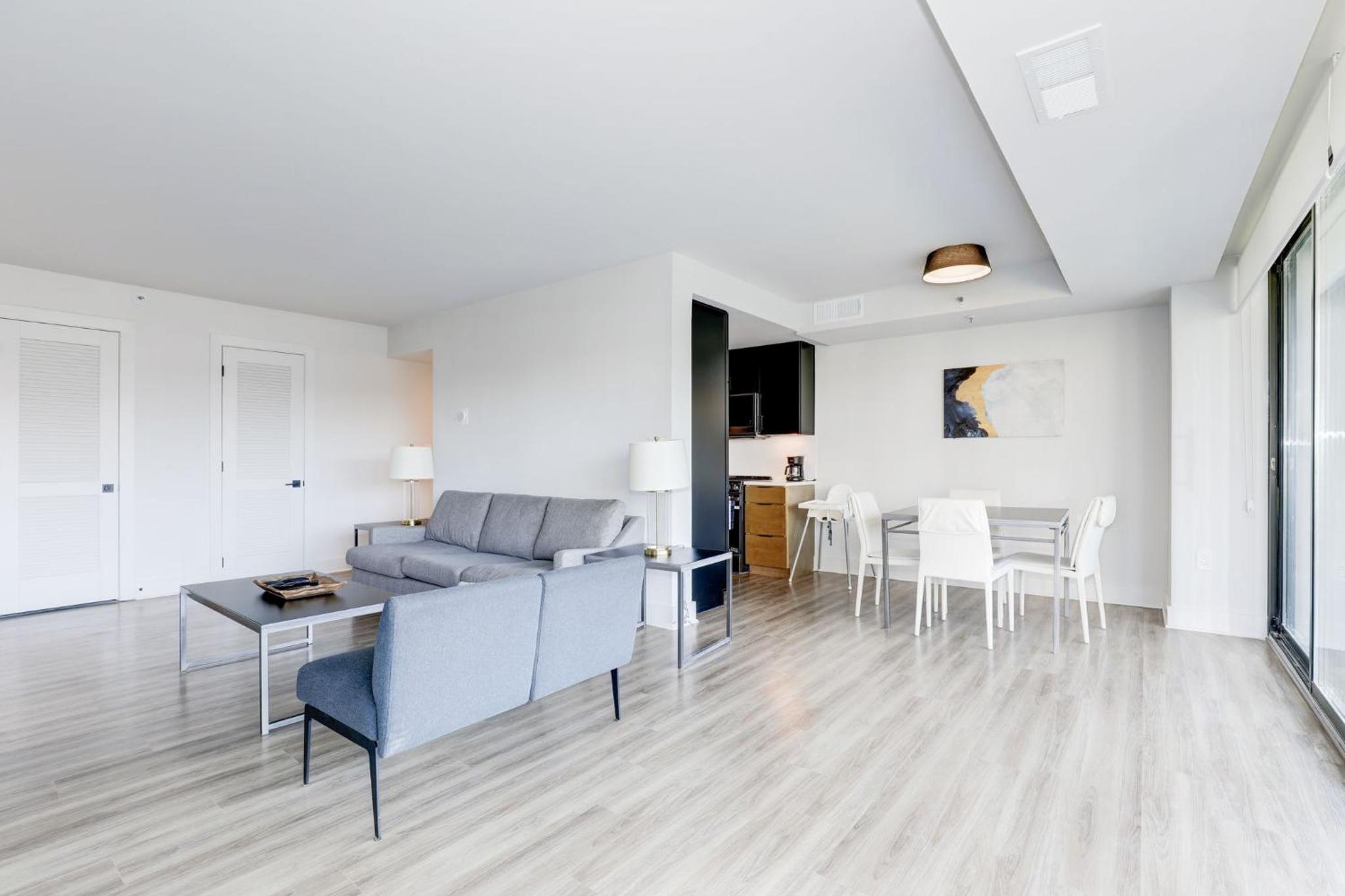 2BR Executive Apartment in Prime Location