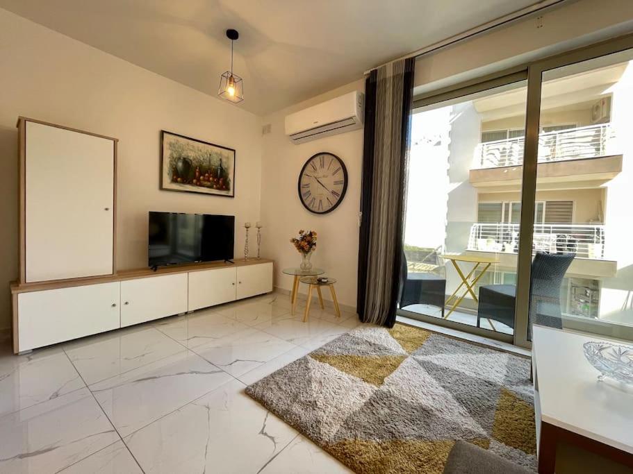 2BR Comfort Apartment Bugibba by Holi photo 2