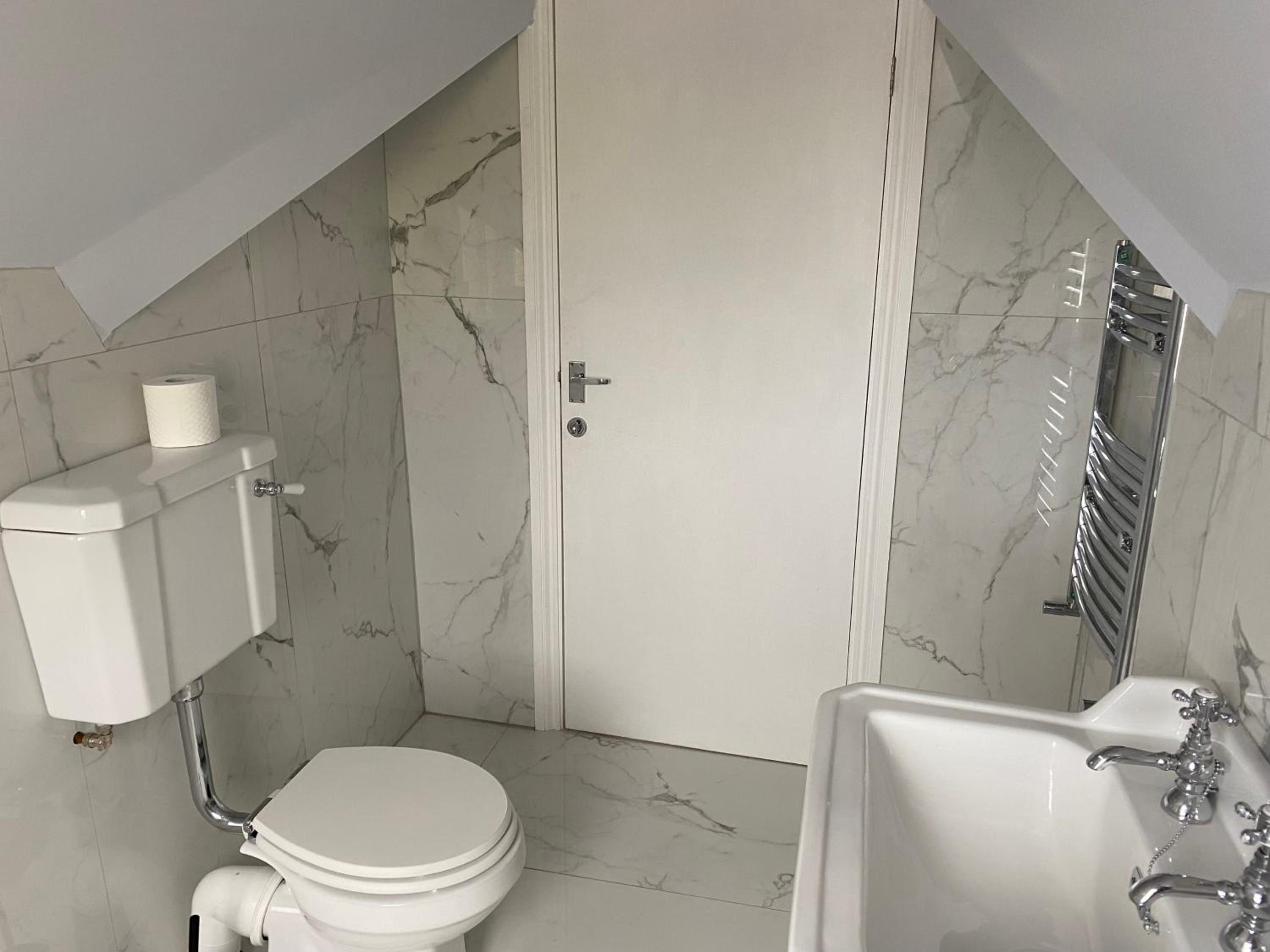 Croydon Victorian 1-Bed Penthouse Sleeps 2