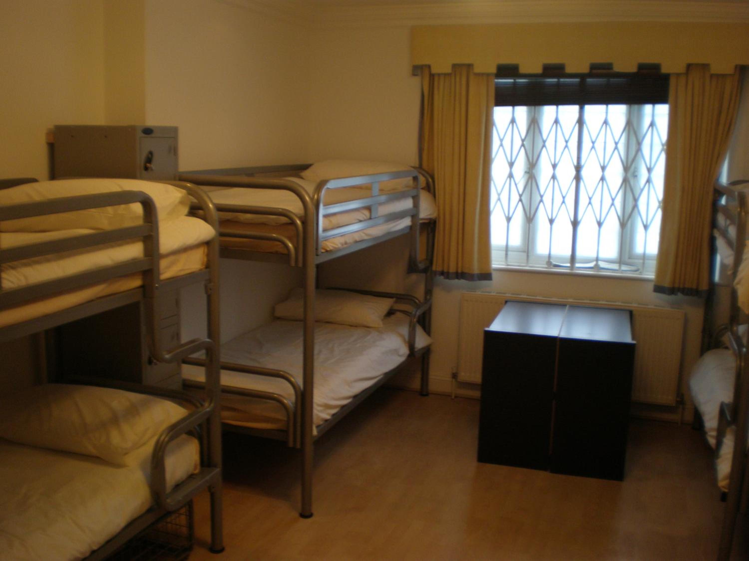 365 London Hostel