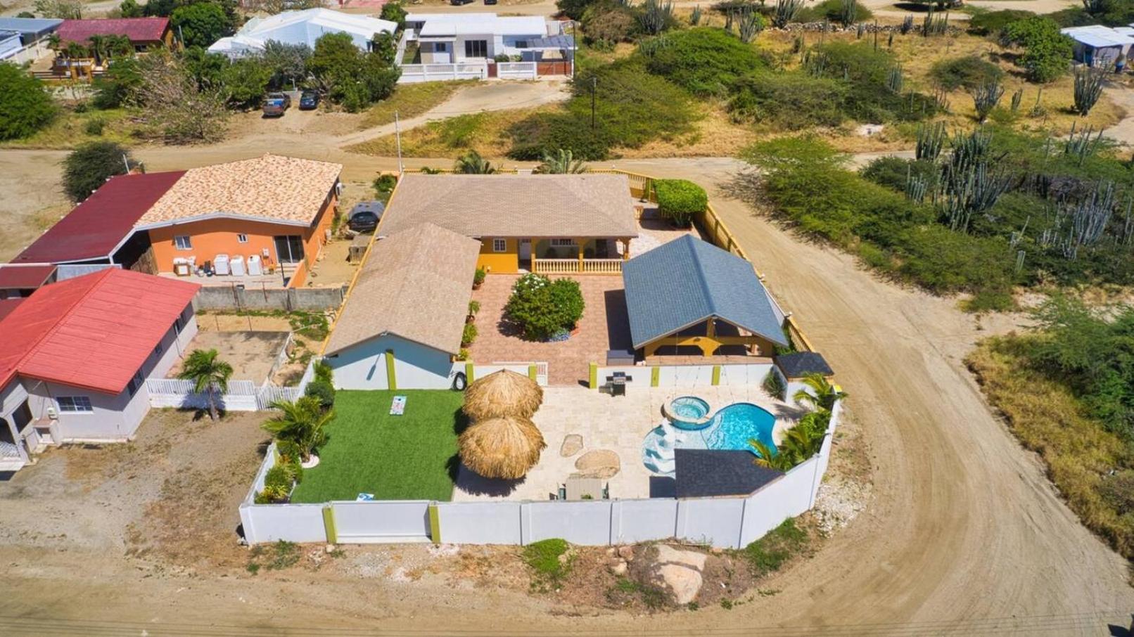 Cadushi Cove 4br Aruban Oasis Wpool & Bbq