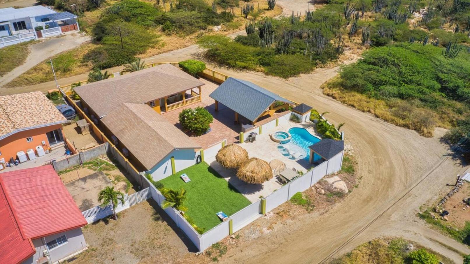 Cadushi Cove 4br Aruban Oasis Wpool & Bbq