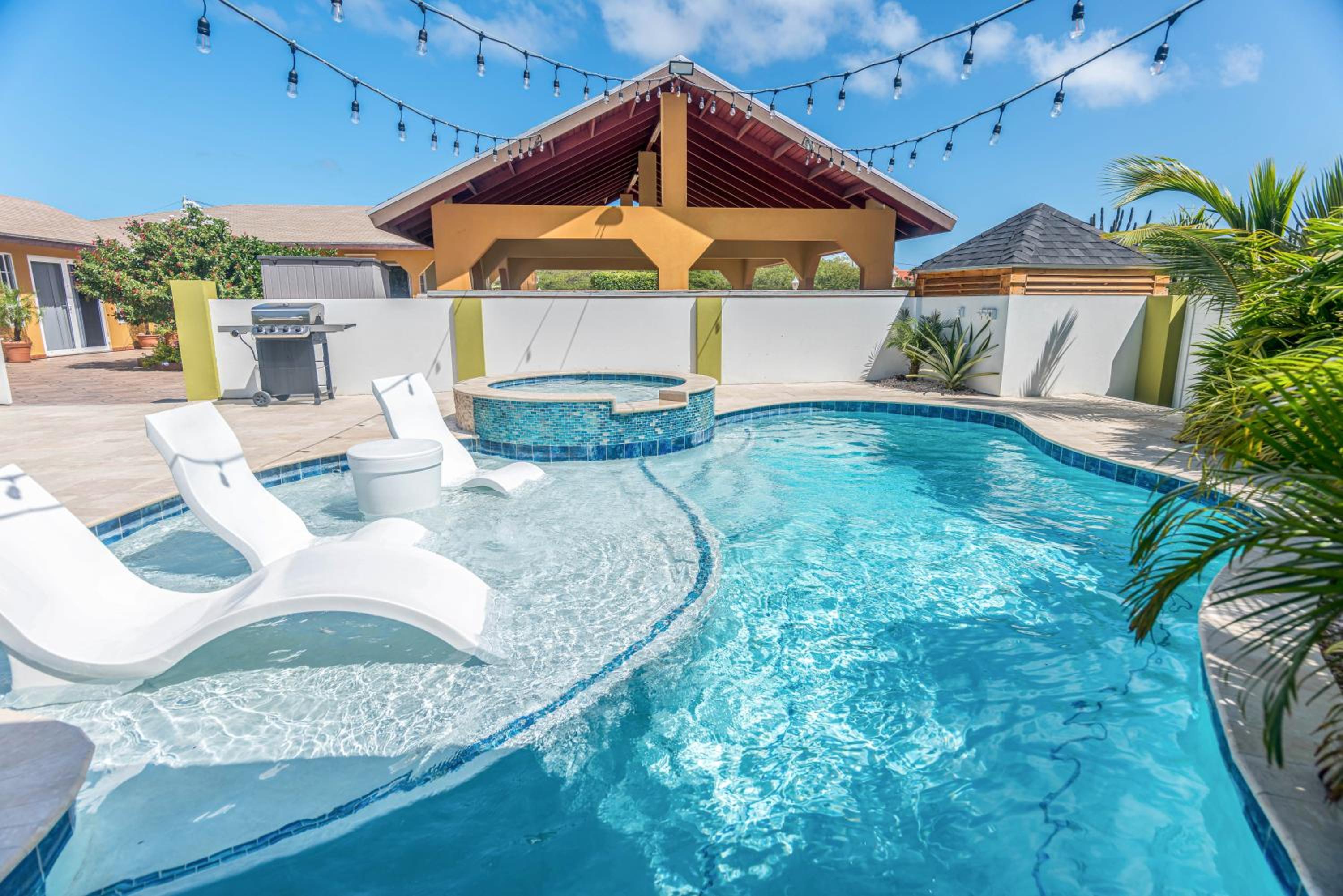 Cadushi Cove 4br Aruban Oasis Wpool & Bbq