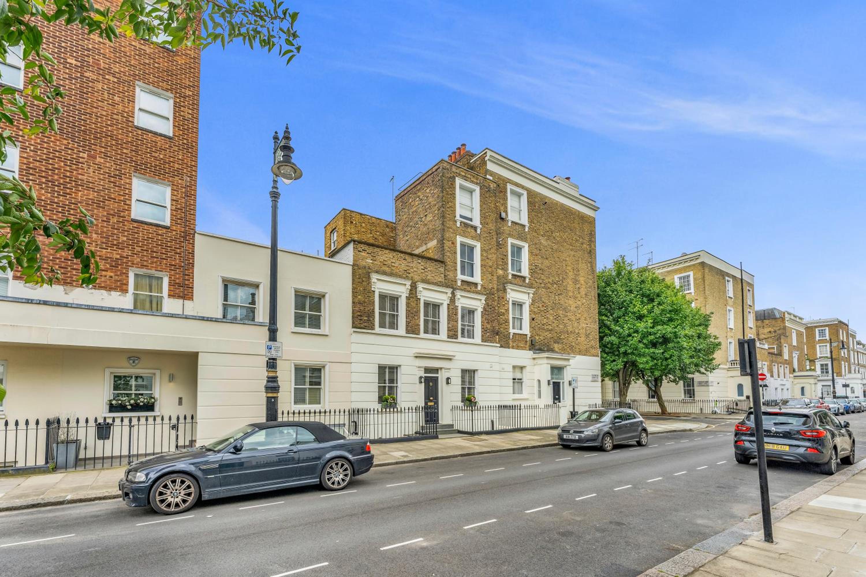 3-Bed Grand Triplex in Westminster