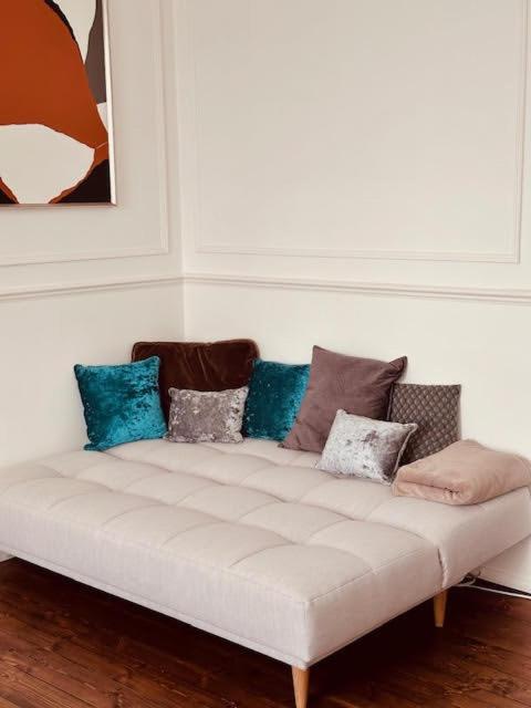 Stylish 2-Bed Flat in London