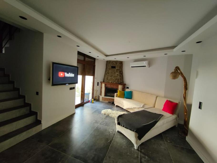 Sunny Antalya VILLA in kale içi Antalya 7 persoons