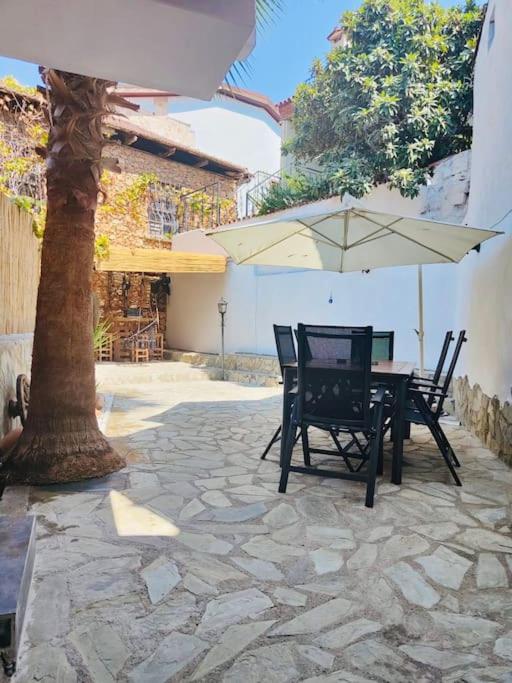 Sunny Antalya VILLA in kale içi Antalya 7 persoons